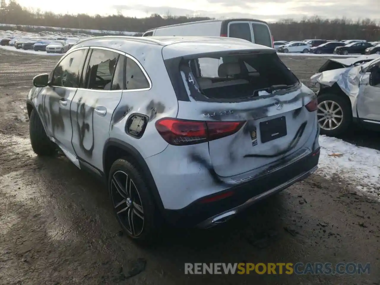 3 Photograph of a damaged car W1N4N4HB8MJ187223 MERCEDES-BENZ GLA-CLASS 2021