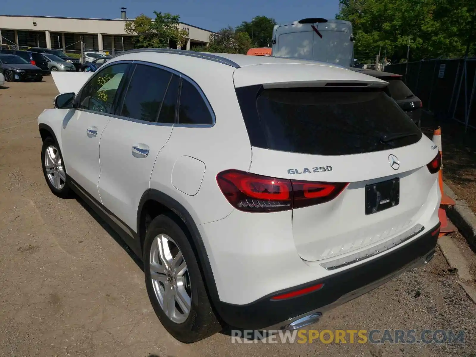 3 Photograph of a damaged car W1N4N4HB8MJ188940 MERCEDES-BENZ GLA-CLASS 2021