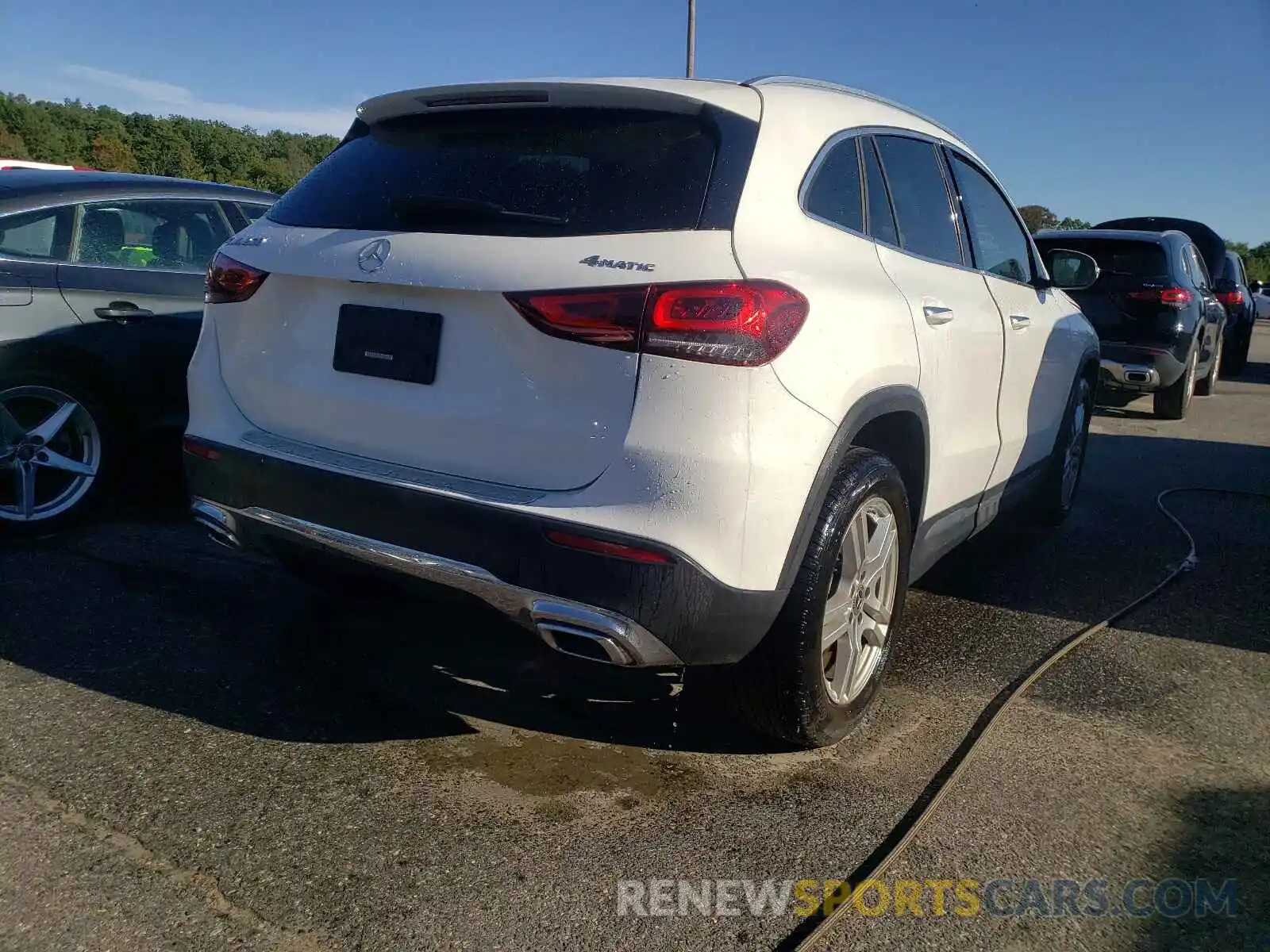 4 Photograph of a damaged car W1N4N4HB8MJ243919 MERCEDES-BENZ GLA-CLASS 2021