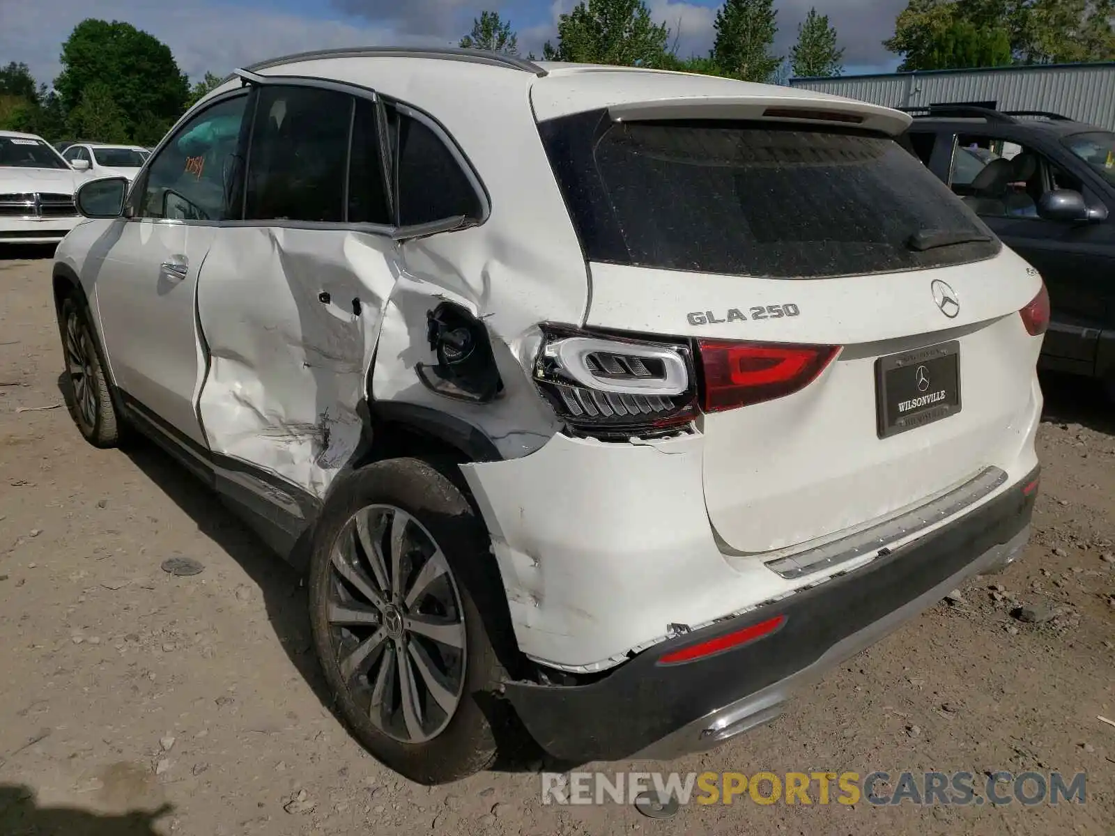 3 Photograph of a damaged car W1N4N4HBXMJ252590 MERCEDES-BENZ GLA-CLASS 2021