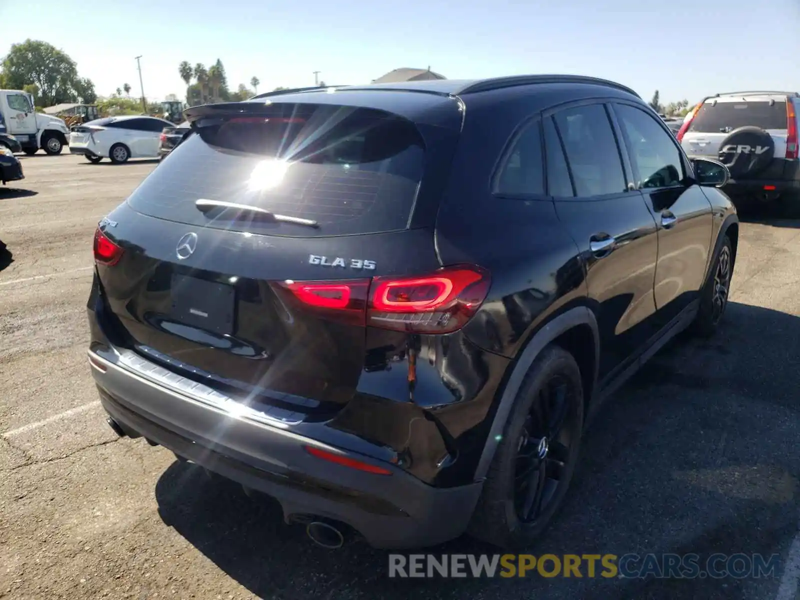 4 Photograph of a damaged car W1N4N5BB1MJ164218 MERCEDES-BENZ GLA-CLASS 2021