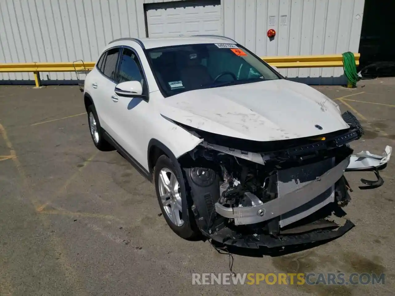 1 Photograph of a damaged car W1N4N4HB0NJ347418 MERCEDES-BENZ GLA-CLASS 2022