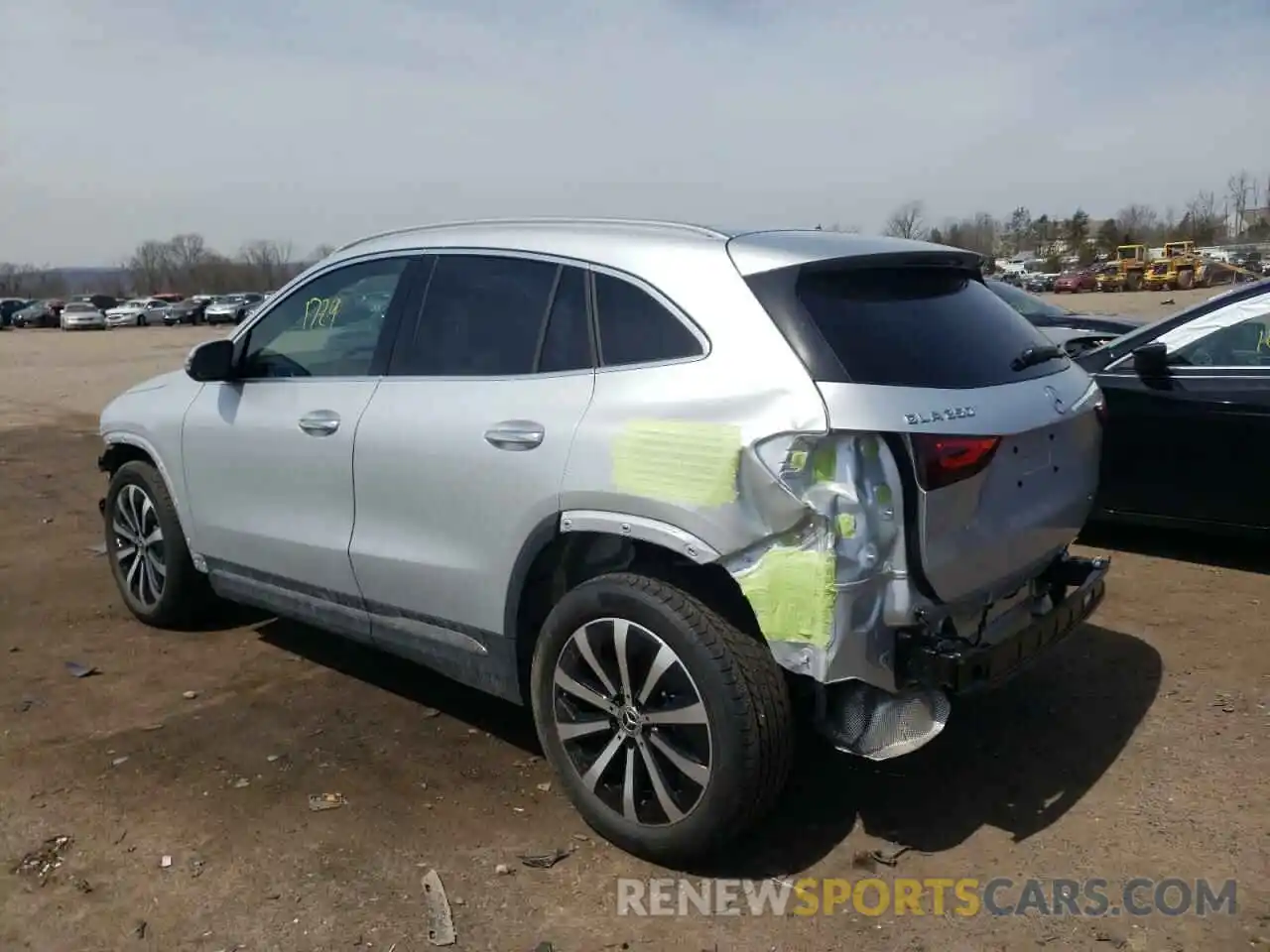 3 Photograph of a damaged car W1N4N4HBXNJ316600 MERCEDES-BENZ GLA-CLASS 2022