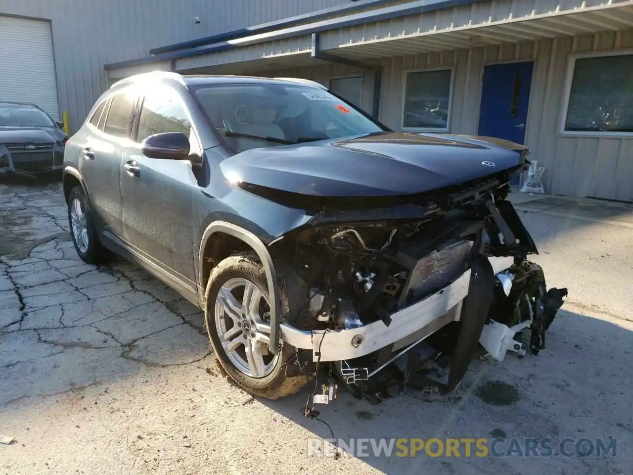 1 Photograph of a damaged car W1N4N4HBXNJ335633 MERCEDES-BENZ GLA-CLASS 2022