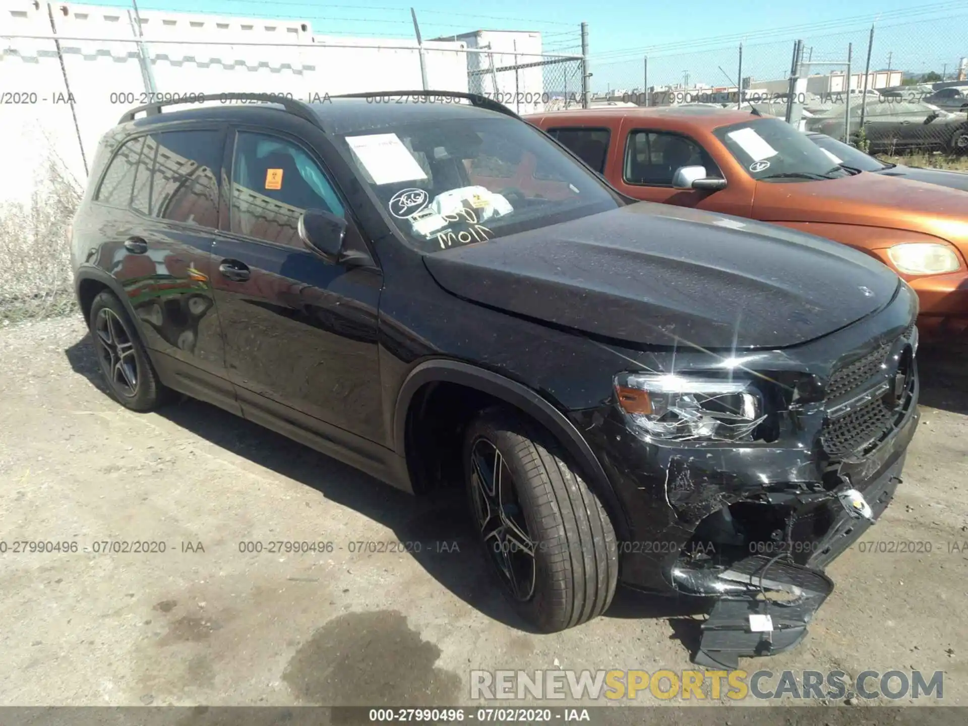 1 Photograph of a damaged car W1N4M4GB1LW026220 MERCEDES-BENZ GLB 2020