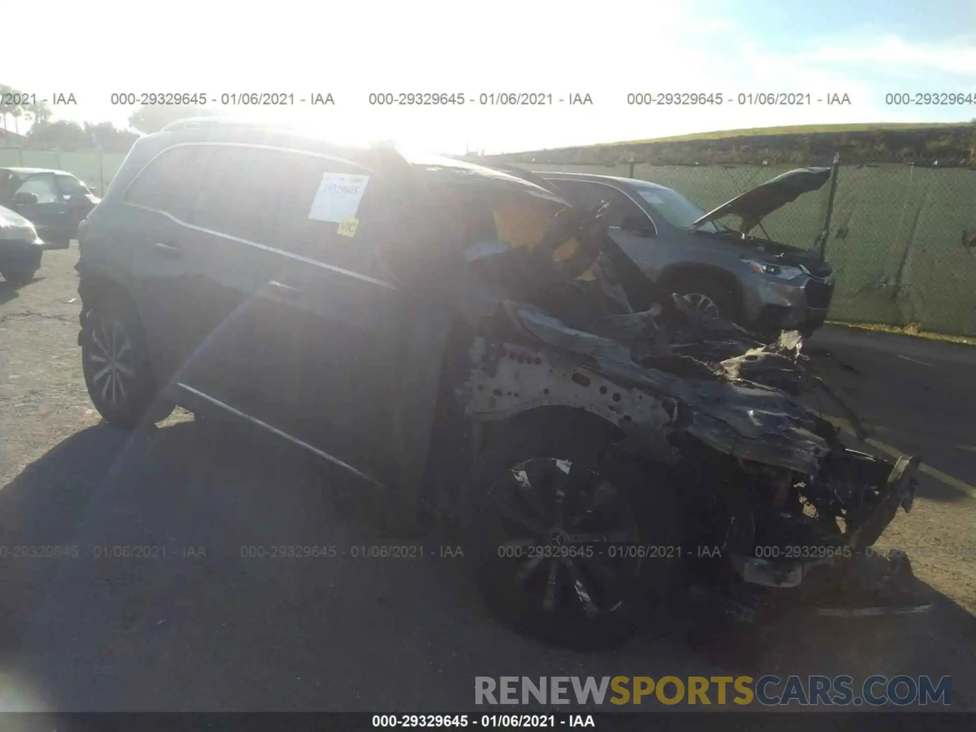 1 Photograph of a damaged car W1N4M4GB2LW034410 MERCEDES-BENZ GLB 2020