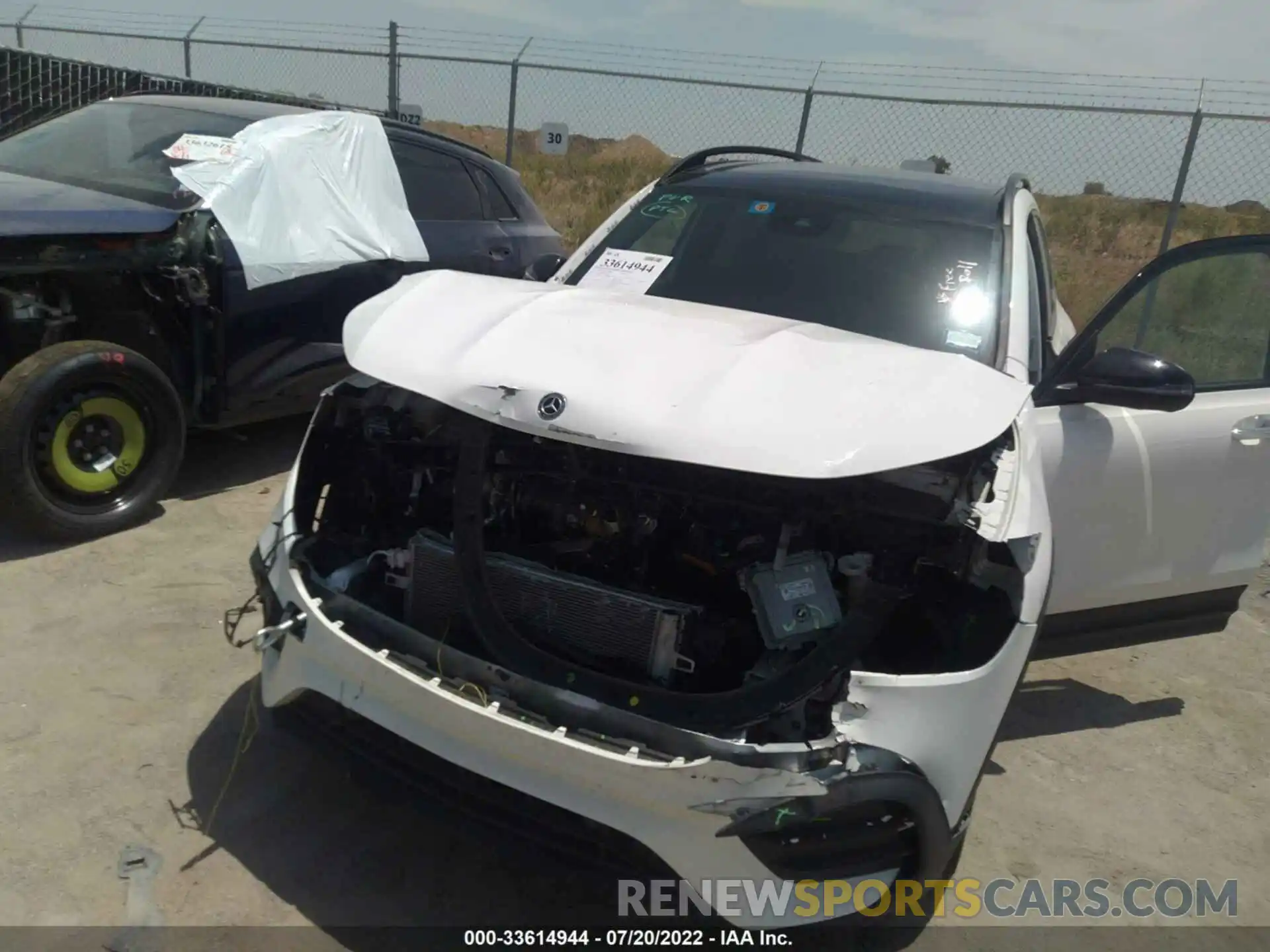 6 Photograph of a damaged car W1N4M4GB2LW036500 MERCEDES-BENZ GLB 2020