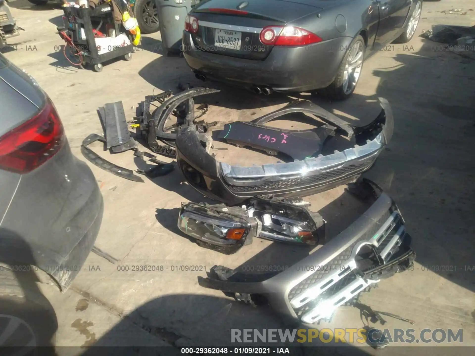 12 Photograph of a damaged car W1N4M4GB3LW015543 MERCEDES-BENZ GLB 2020