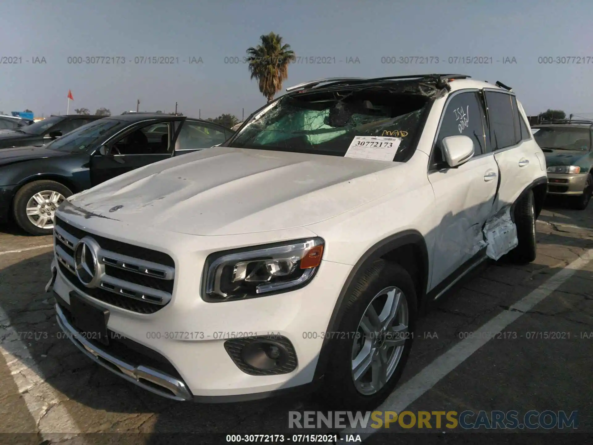 2 Photograph of a damaged car W1N4M4GB3LW034318 MERCEDES-BENZ GLB 2020