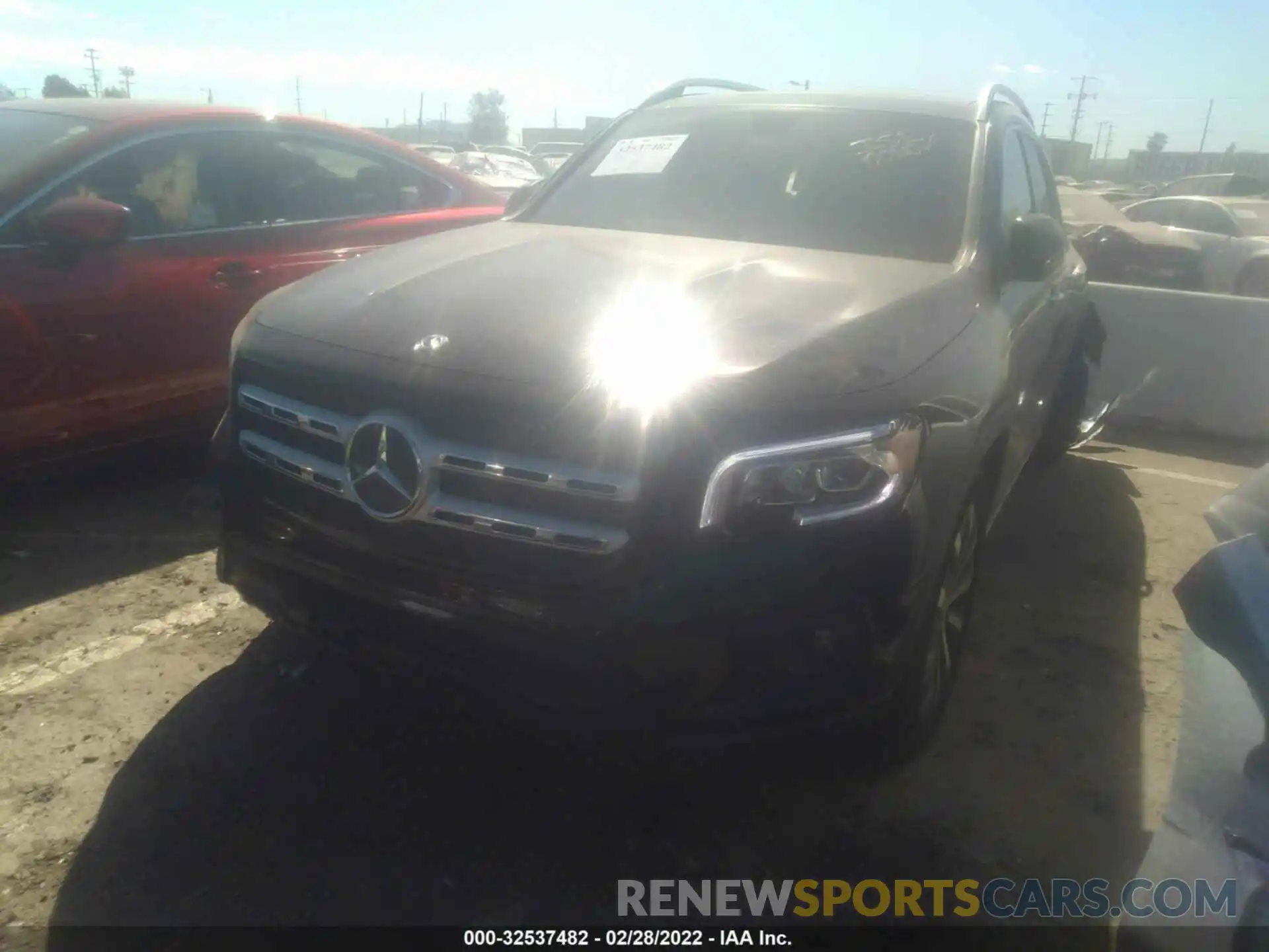 2 Photograph of a damaged car W1N4M4HB0LW025087 MERCEDES-BENZ GLB 2020