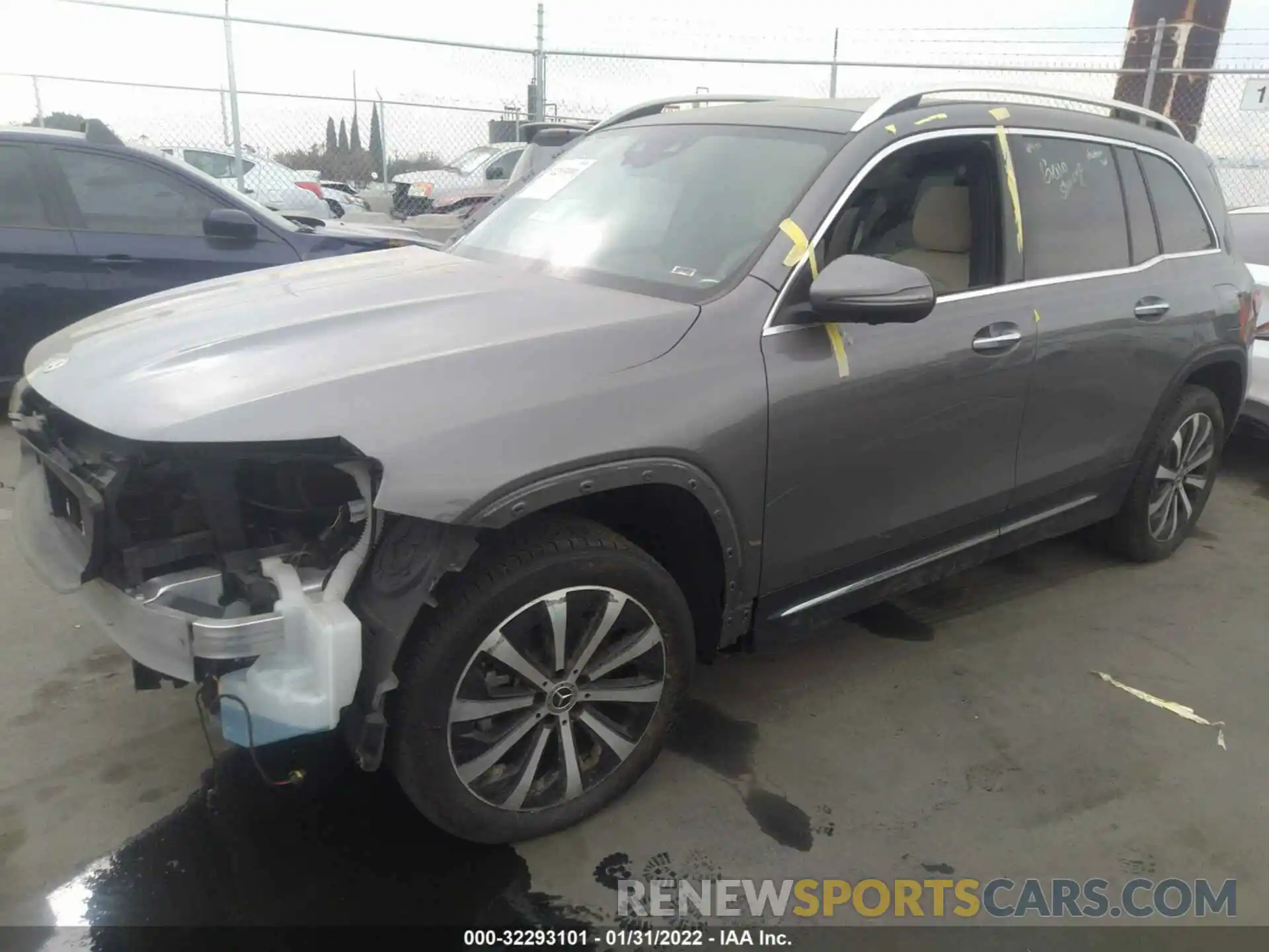 2 Photograph of a damaged car W1N4M4HB0LW054847 MERCEDES-BENZ GLB 2020