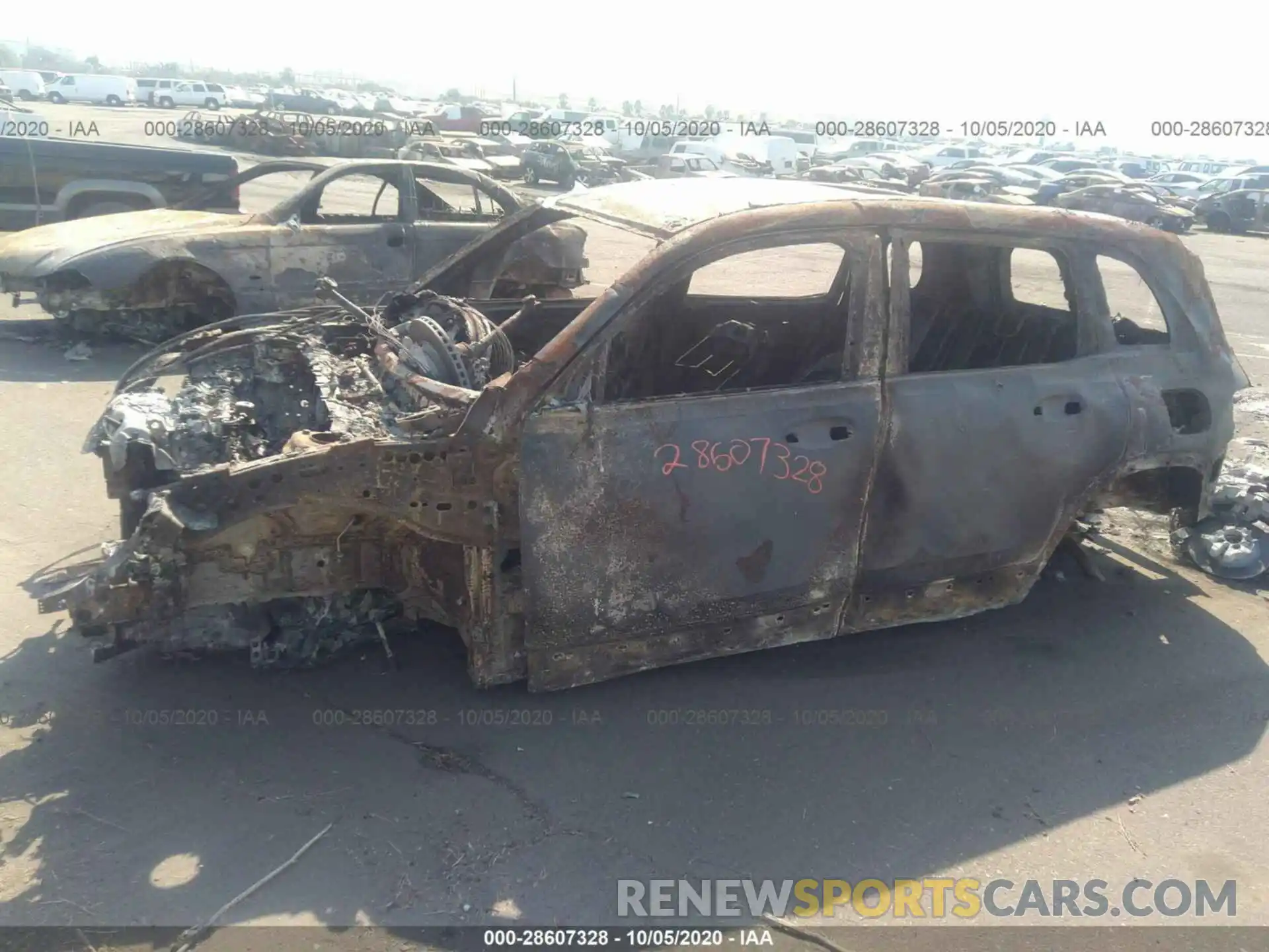 2 Photograph of a damaged car W1N4M4HB1LW023977 MERCEDES-BENZ GLB 2020