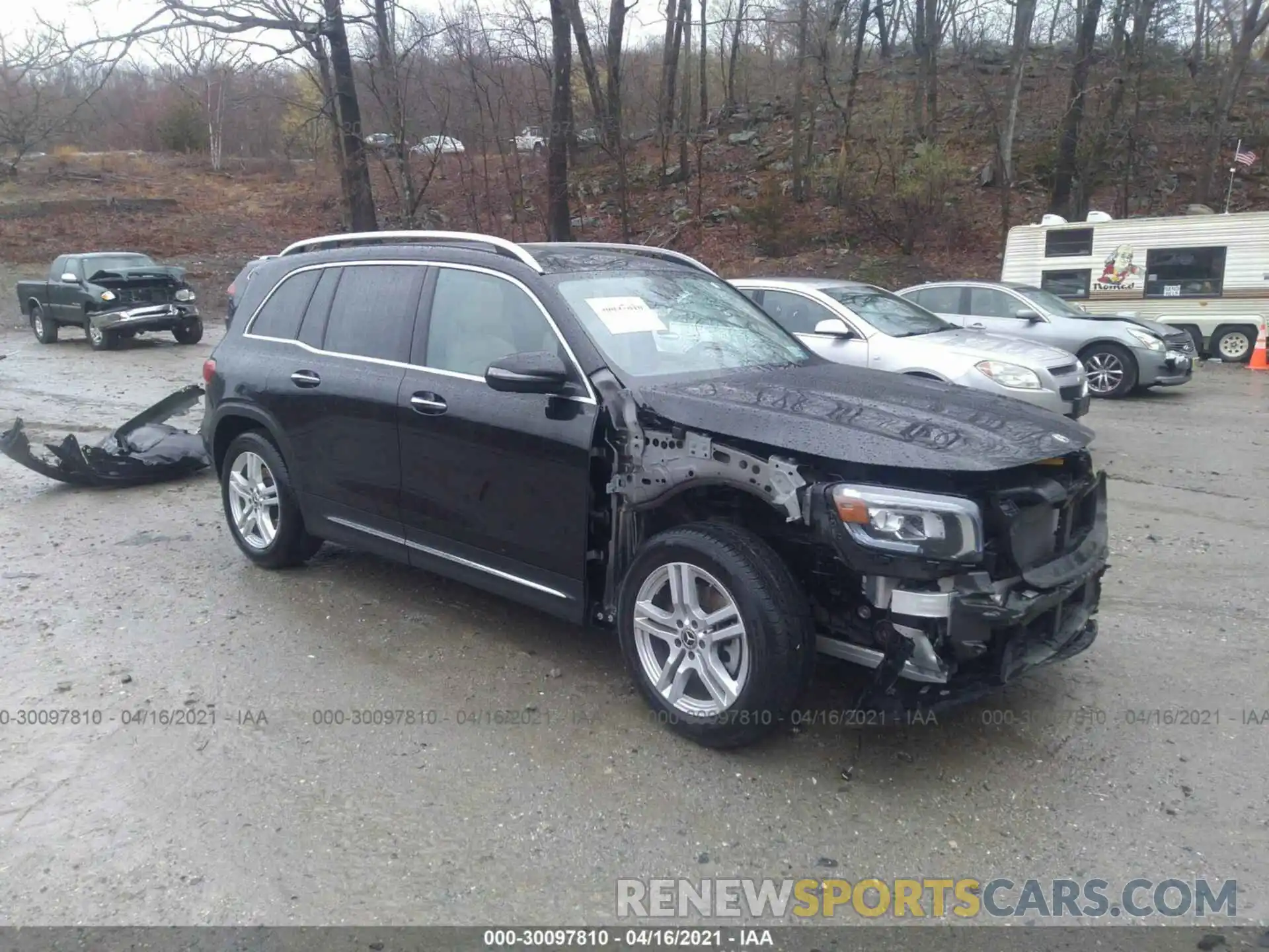 1 Photograph of a damaged car W1N4M4HB1LW031013 MERCEDES-BENZ GLB 2020