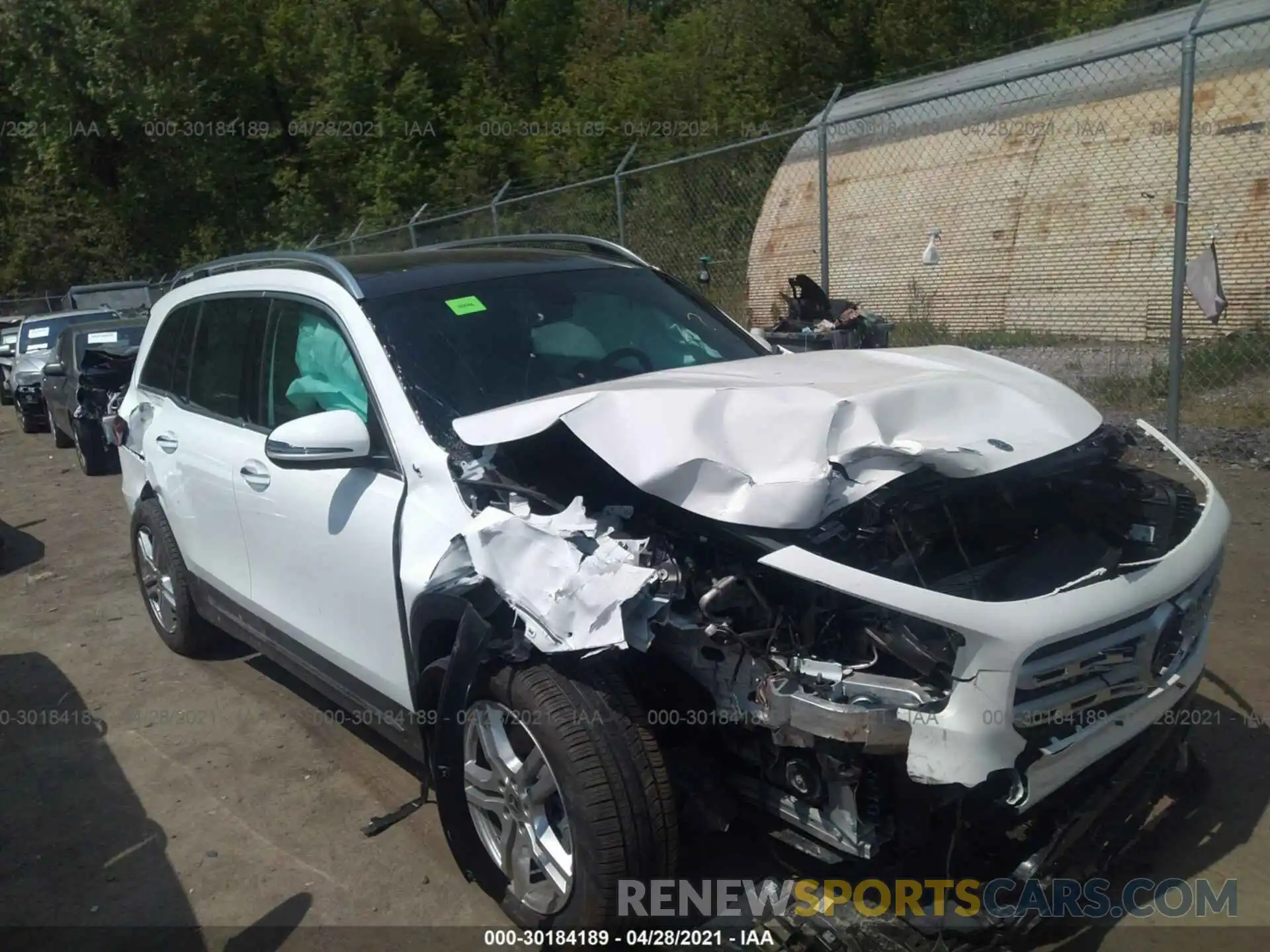 1 Photograph of a damaged car W1N4M4HB1LW038317 MERCEDES-BENZ GLB 2020