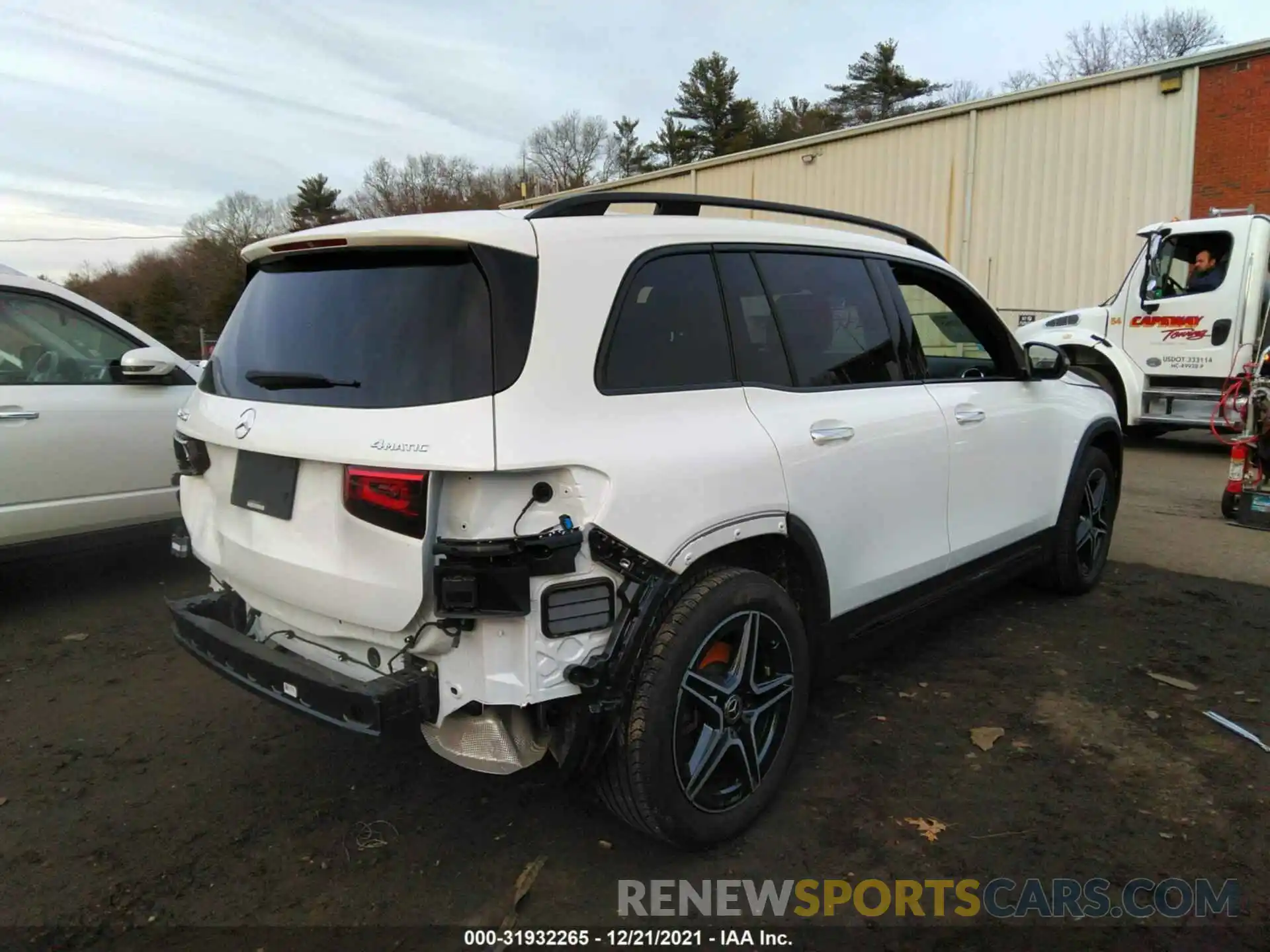 4 Photograph of a damaged car W1N4M4HB1LW045073 MERCEDES-BENZ GLB 2020