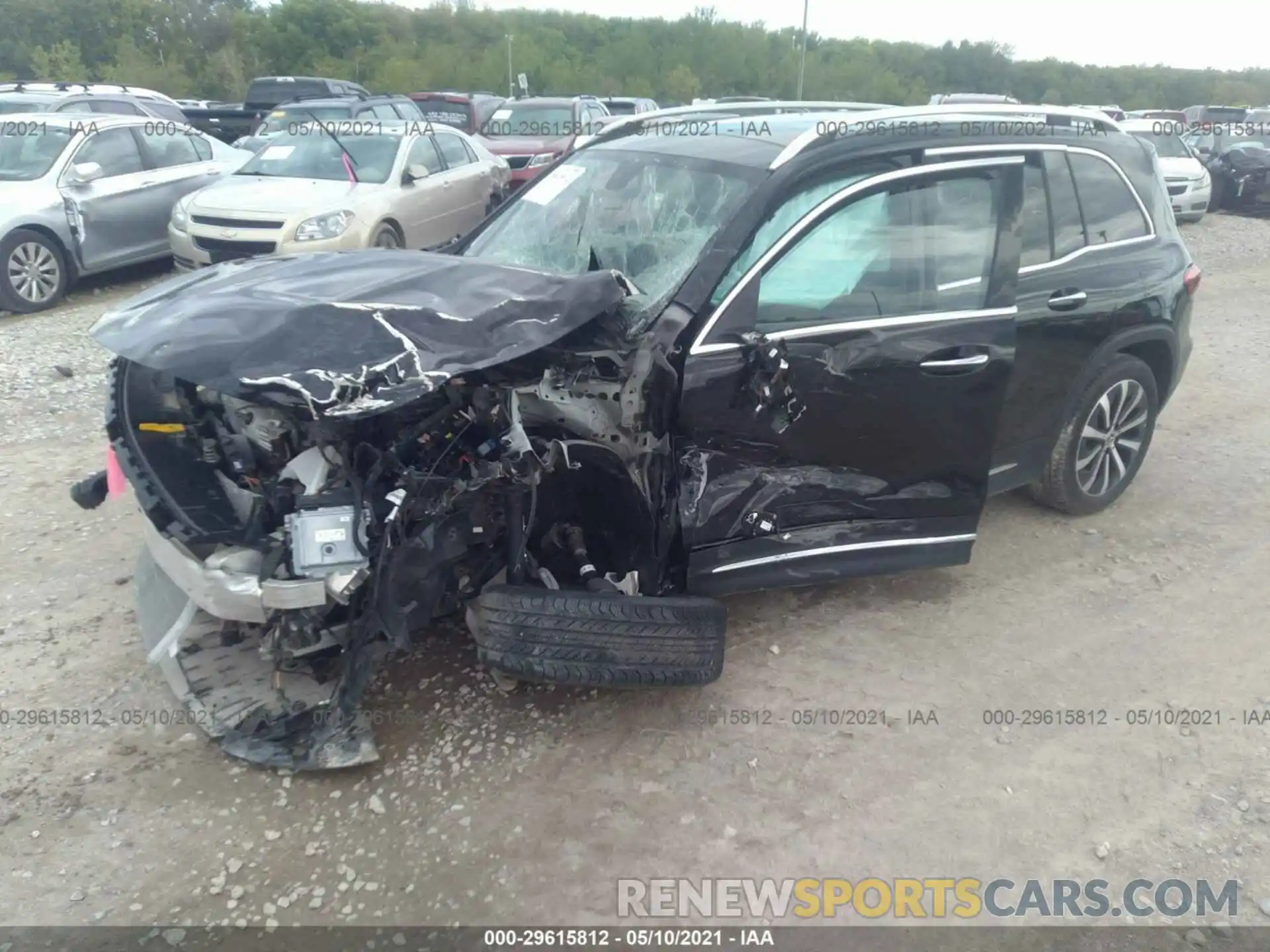 2 Photograph of a damaged car W1N4M4HB8LW058595 MERCEDES-BENZ GLB 2020