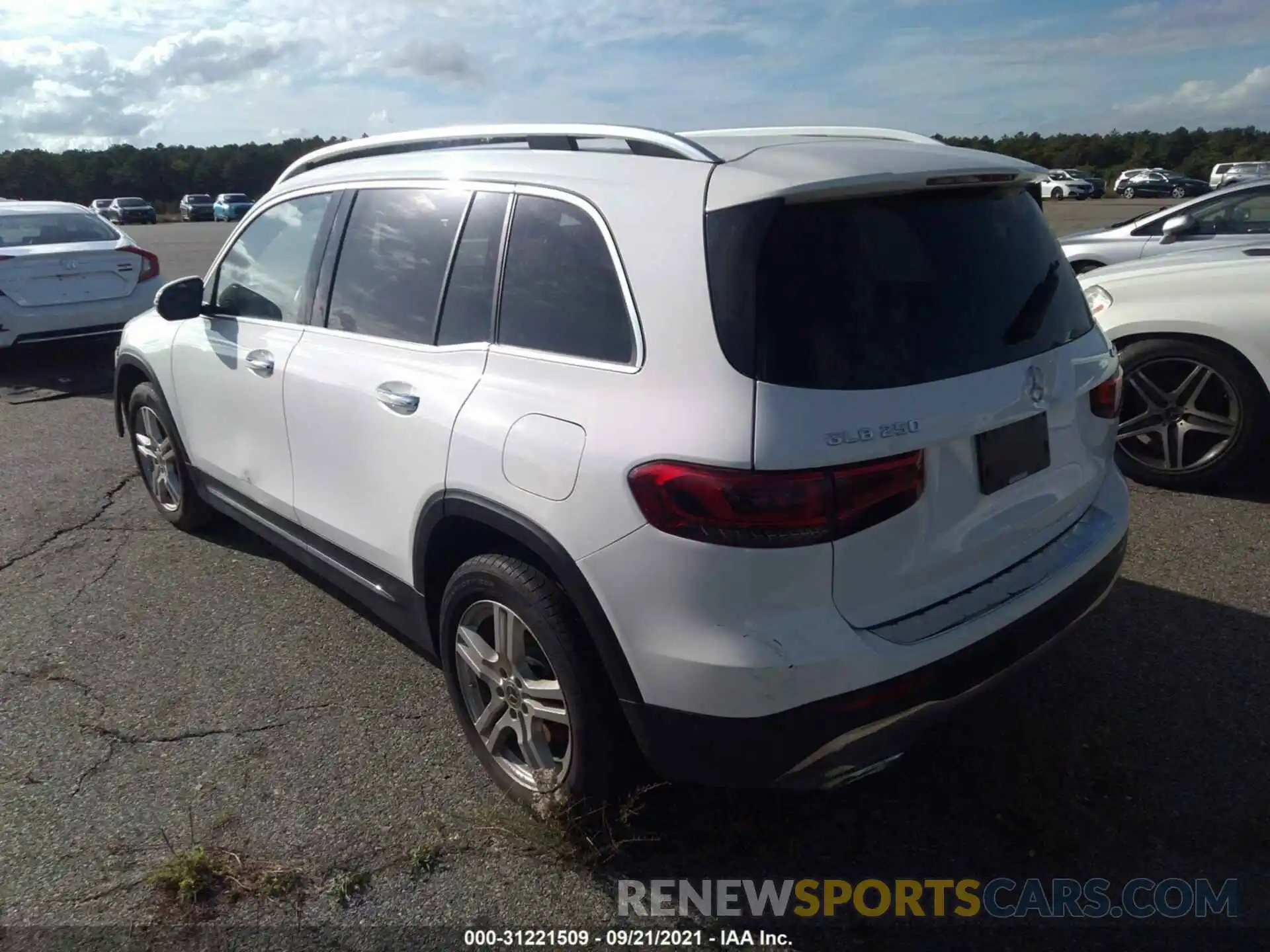 3 Photograph of a damaged car W1N4M4HB9LW022978 MERCEDES-BENZ GLB 2020