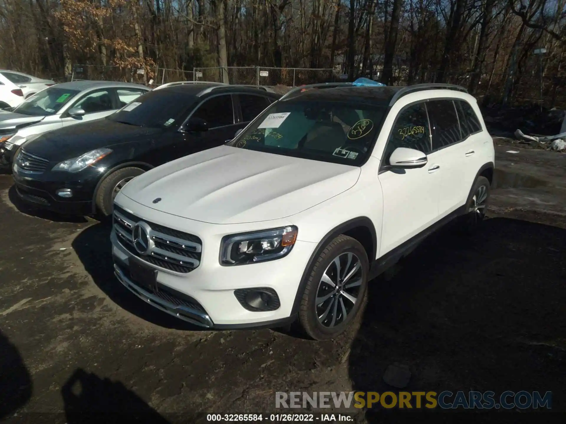 2 Photograph of a damaged car W1N4M4HB9LW032748 MERCEDES-BENZ GLB 2020