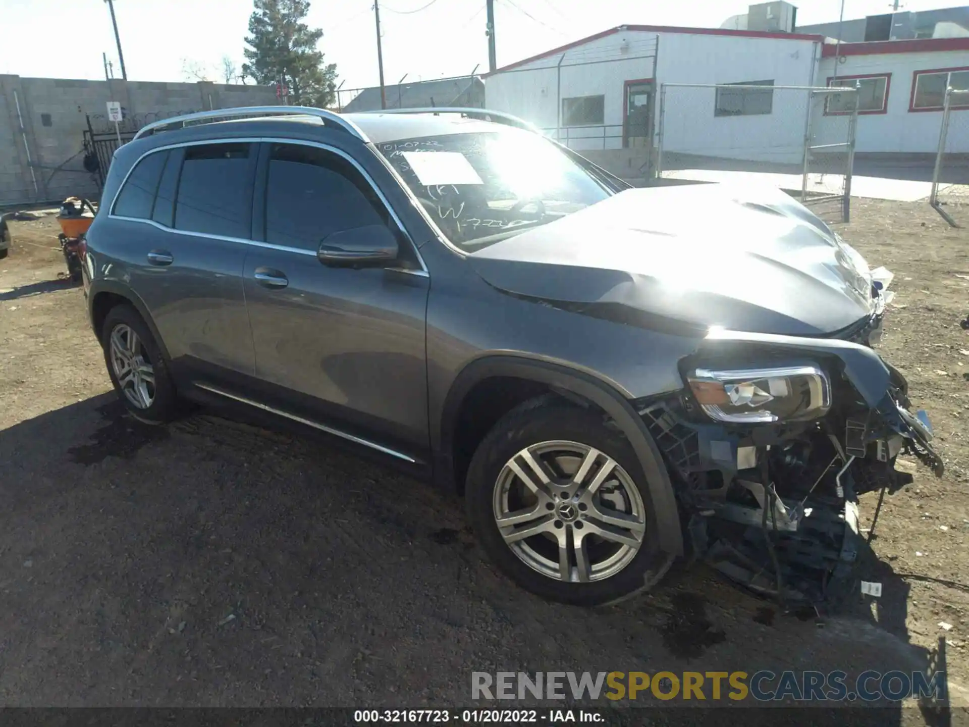 1 Photograph of a damaged car W1N4M4HB9LW069721 MERCEDES-BENZ GLB 2020