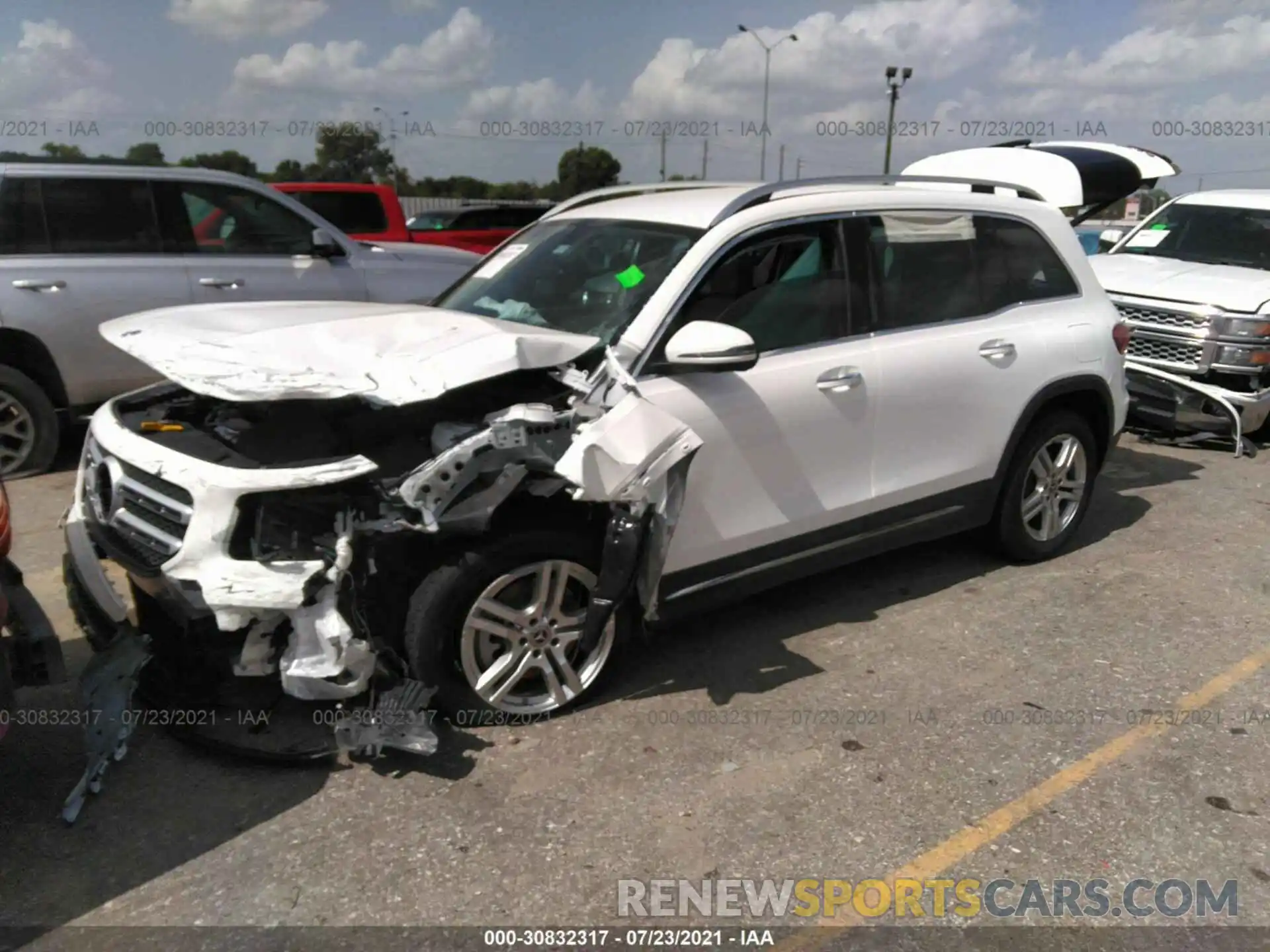 2 Photograph of a damaged car WDC4M4GB1LW001500 MERCEDES-BENZ GLB 2020