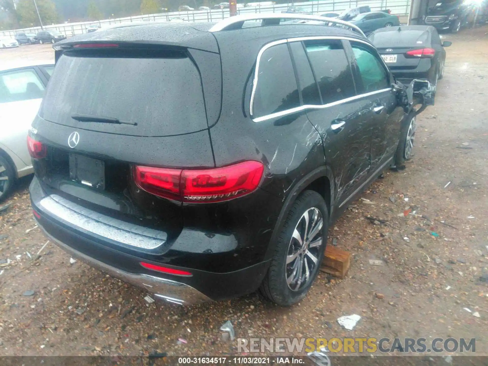 4 Photograph of a damaged car W1N4M4GB0MW118517 MERCEDES-BENZ GLB 2021