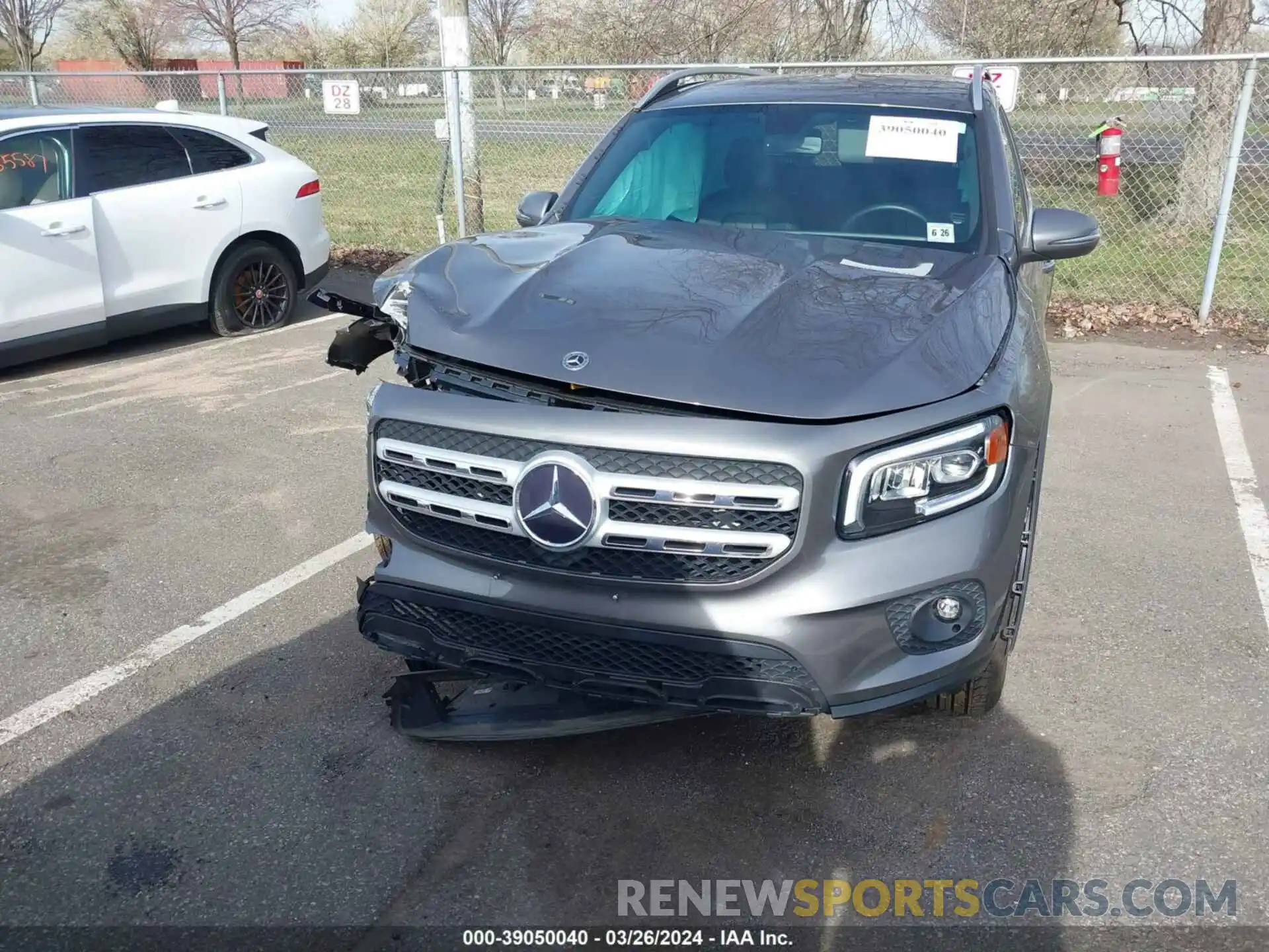 12 Photograph of a damaged car W1N4M4GB0MW125662 MERCEDES-BENZ GLB 2021