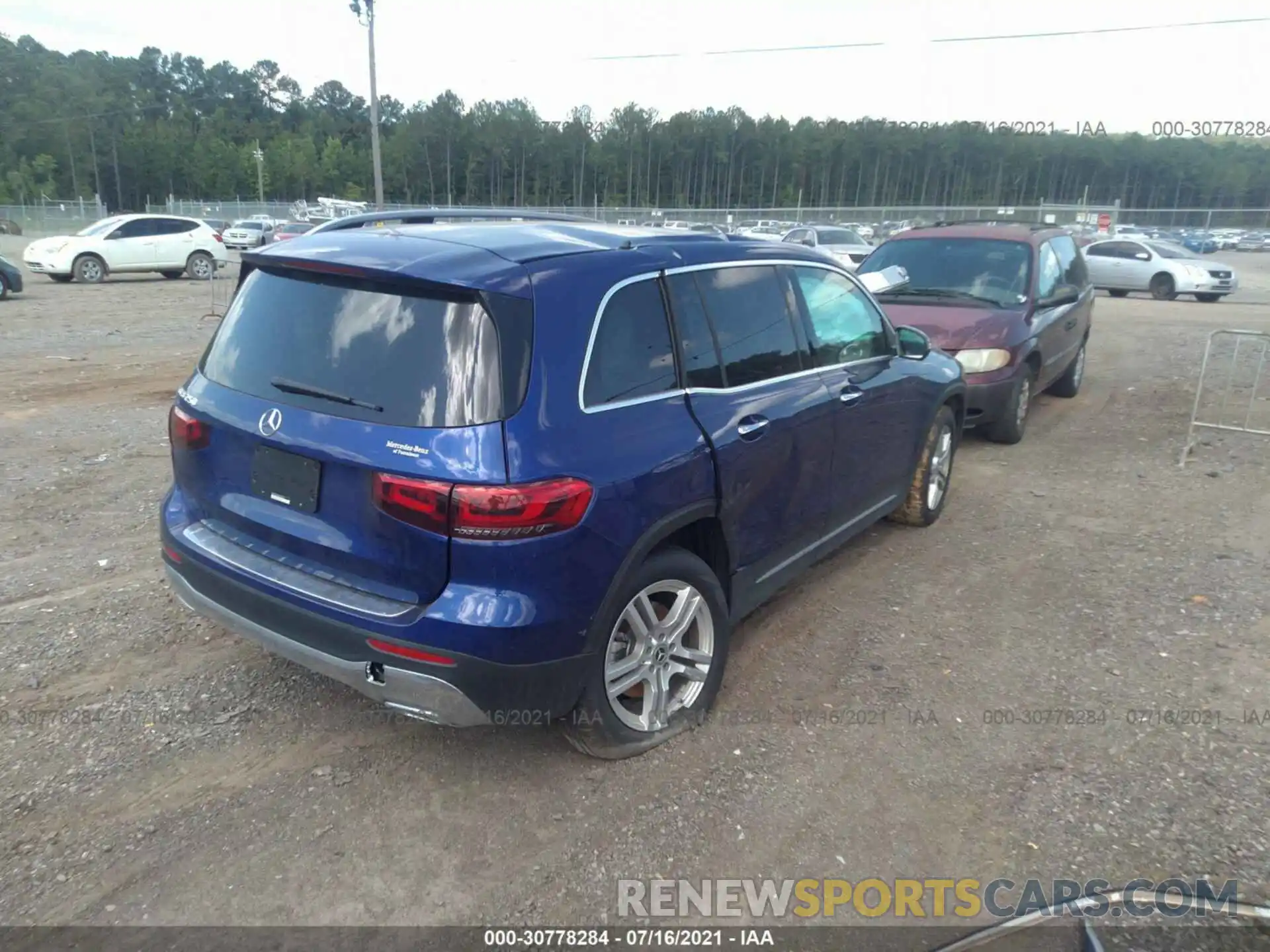 4 Photograph of a damaged car W1N4M4GB2MW088534 MERCEDES-BENZ GLB 2021