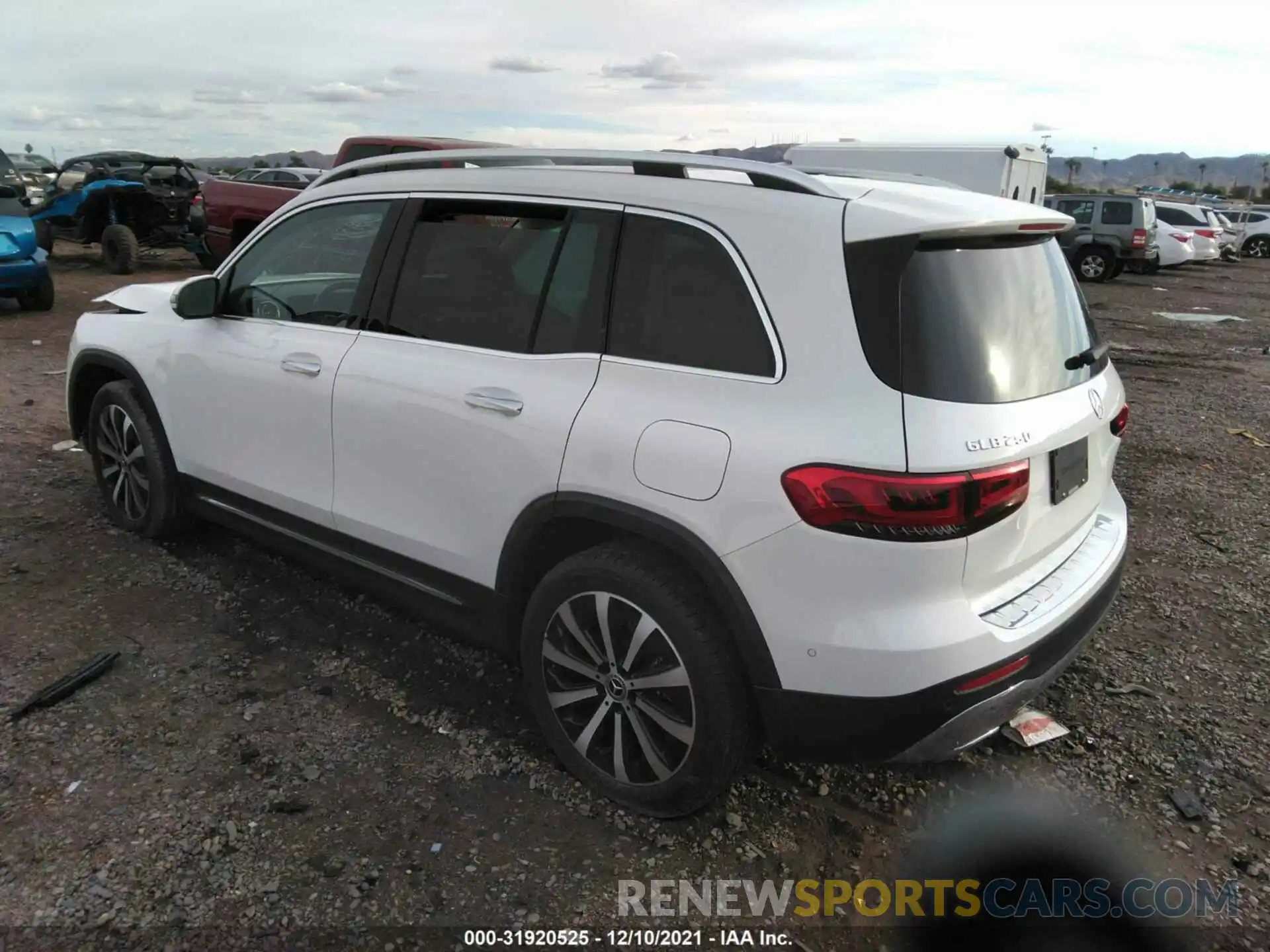 3 Photograph of a damaged car W1N4M4GB3MW117068 MERCEDES-BENZ GLB 2021