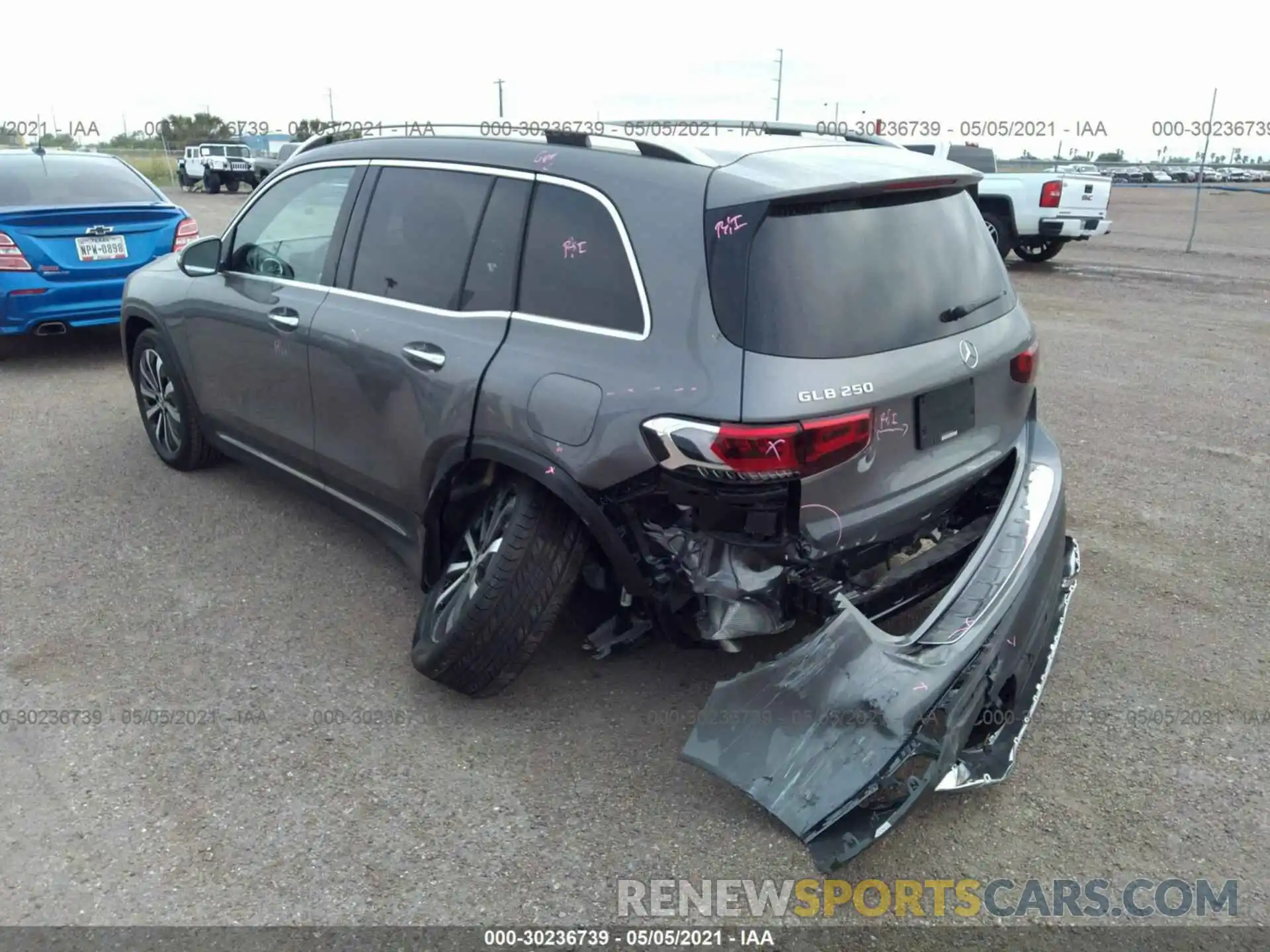 3 Photograph of a damaged car W1N4M4GB4MW090544 MERCEDES-BENZ GLB 2021