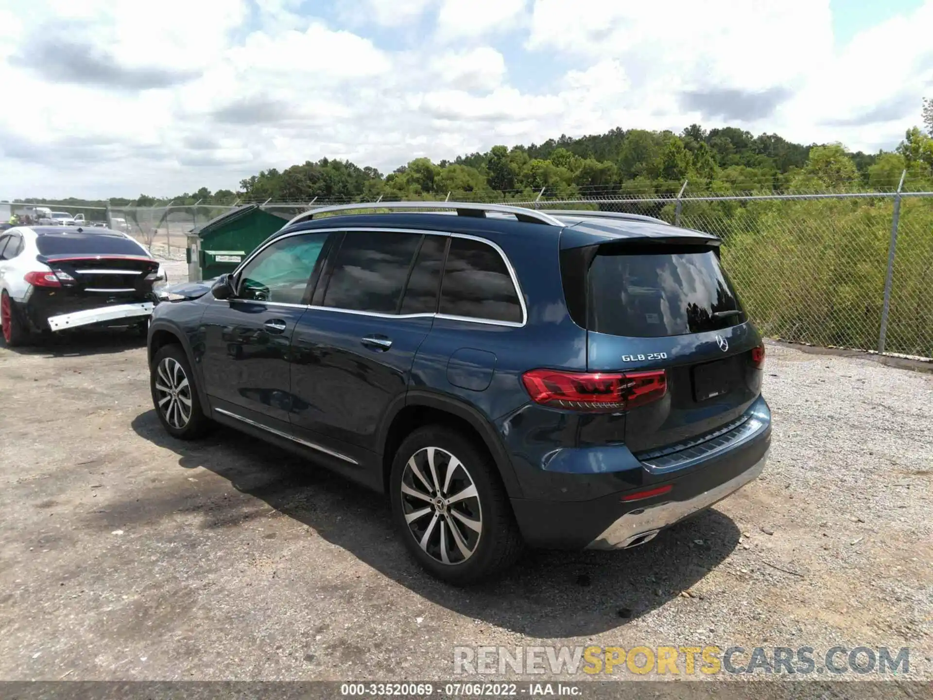 3 Photograph of a damaged car W1N4M4GBXMW081346 MERCEDES-BENZ GLB 2021