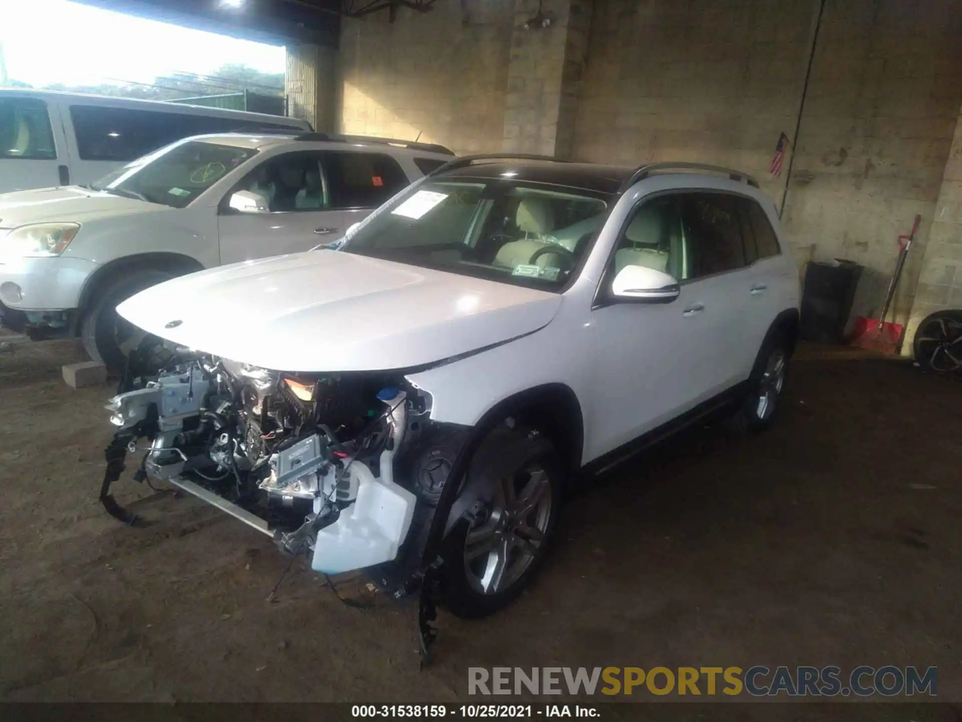 2 Photograph of a damaged car W1N4M4HB1MW108481 MERCEDES-BENZ GLB 2021