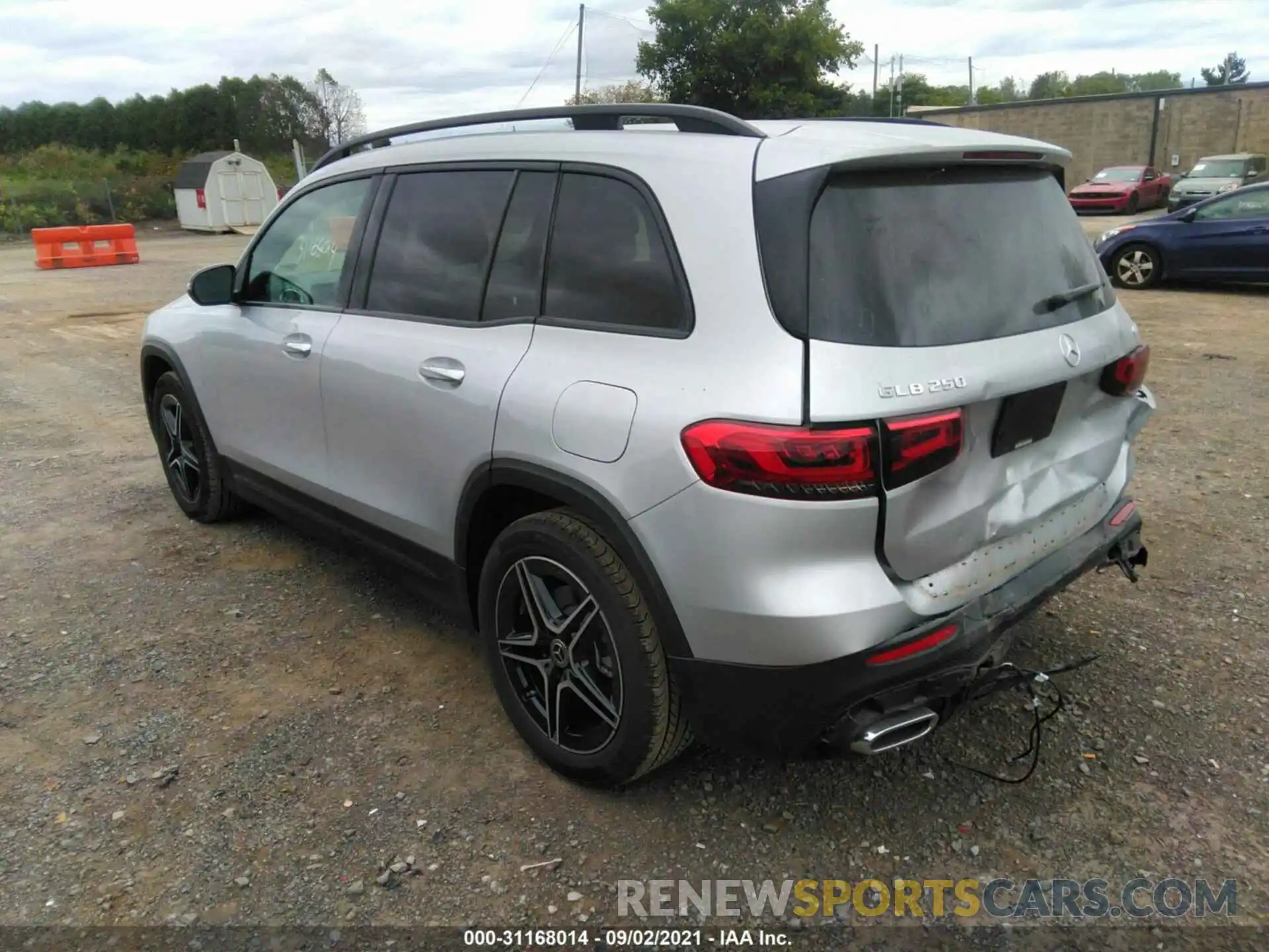 3 Photograph of a damaged car W1N4M4HB3MW111558 MERCEDES-BENZ GLB 2021