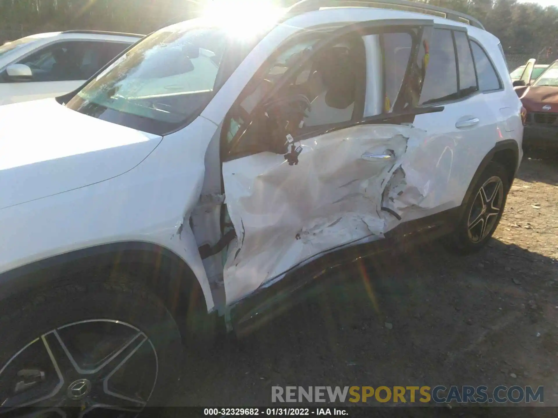 6 Photograph of a damaged car W1N4M4HB4MW107700 MERCEDES-BENZ GLB 2021