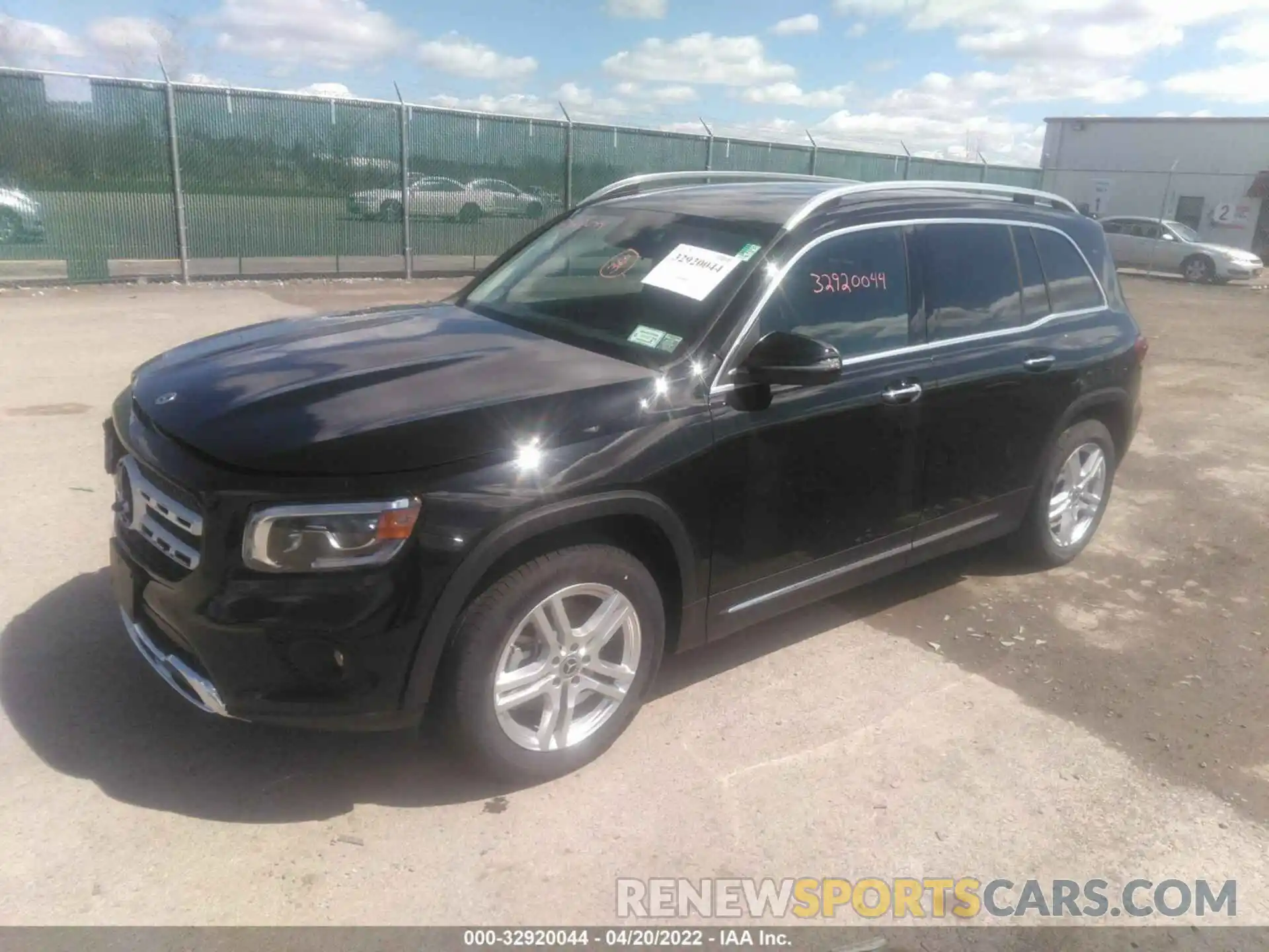 2 Photograph of a damaged car W1N4M4HB7MW101633 MERCEDES-BENZ GLB 2021