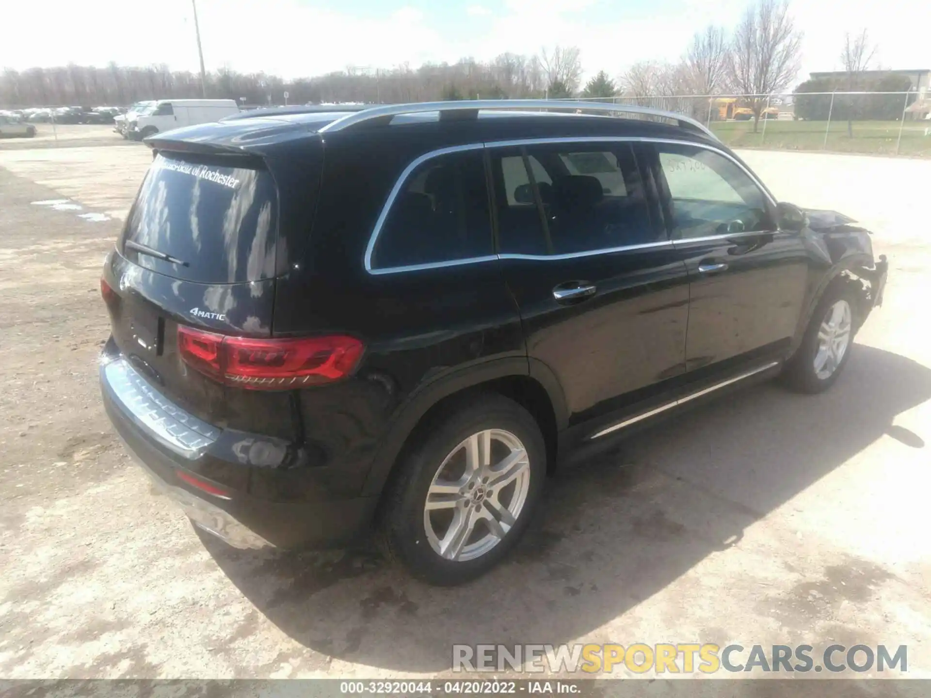 4 Photograph of a damaged car W1N4M4HB7MW101633 MERCEDES-BENZ GLB 2021