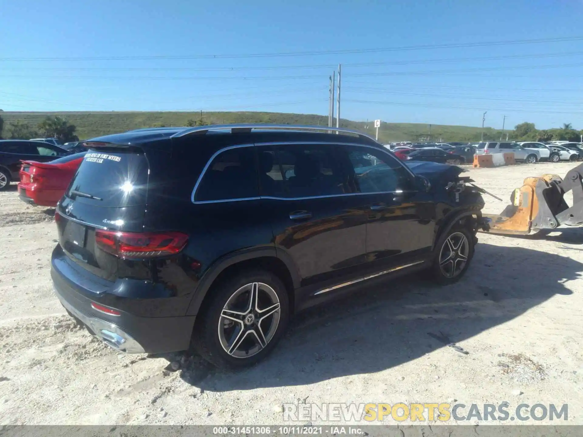 4 Photograph of a damaged car W1N4M4HB7MW113099 MERCEDES-BENZ GLB 2021