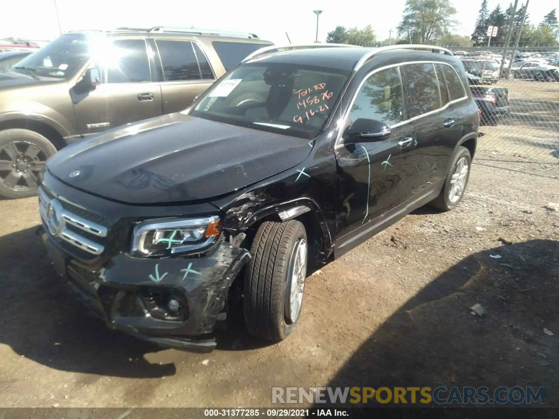 2 Photograph of a damaged car W1N4M4HB8MW123494 MERCEDES-BENZ GLB 2021