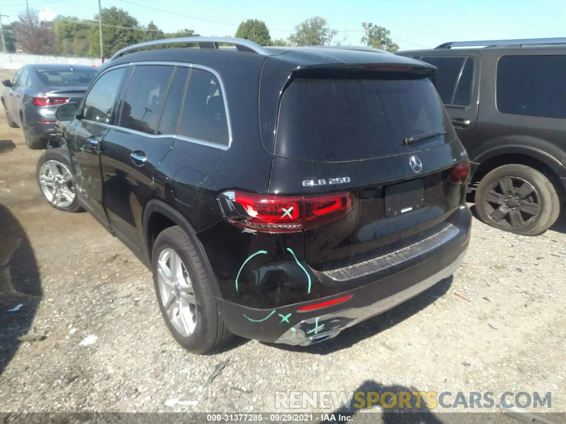 3 Photograph of a damaged car W1N4M4HB8MW123494 MERCEDES-BENZ GLB 2021