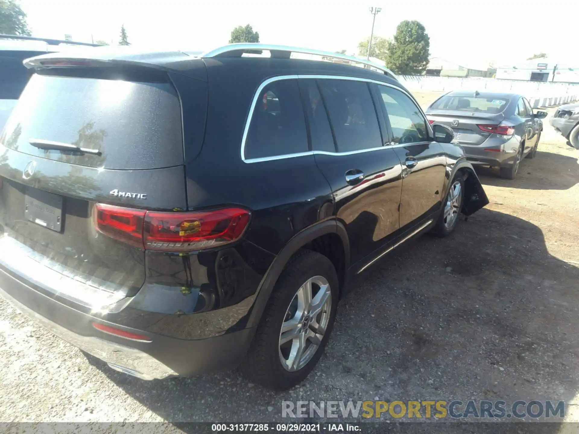 4 Photograph of a damaged car W1N4M4HB8MW123494 MERCEDES-BENZ GLB 2021