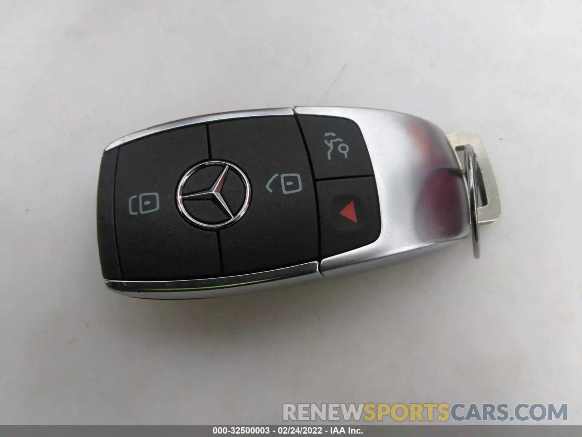 11 Photograph of a damaged car W1N4M4HB8MW134656 MERCEDES-BENZ GLB 2021