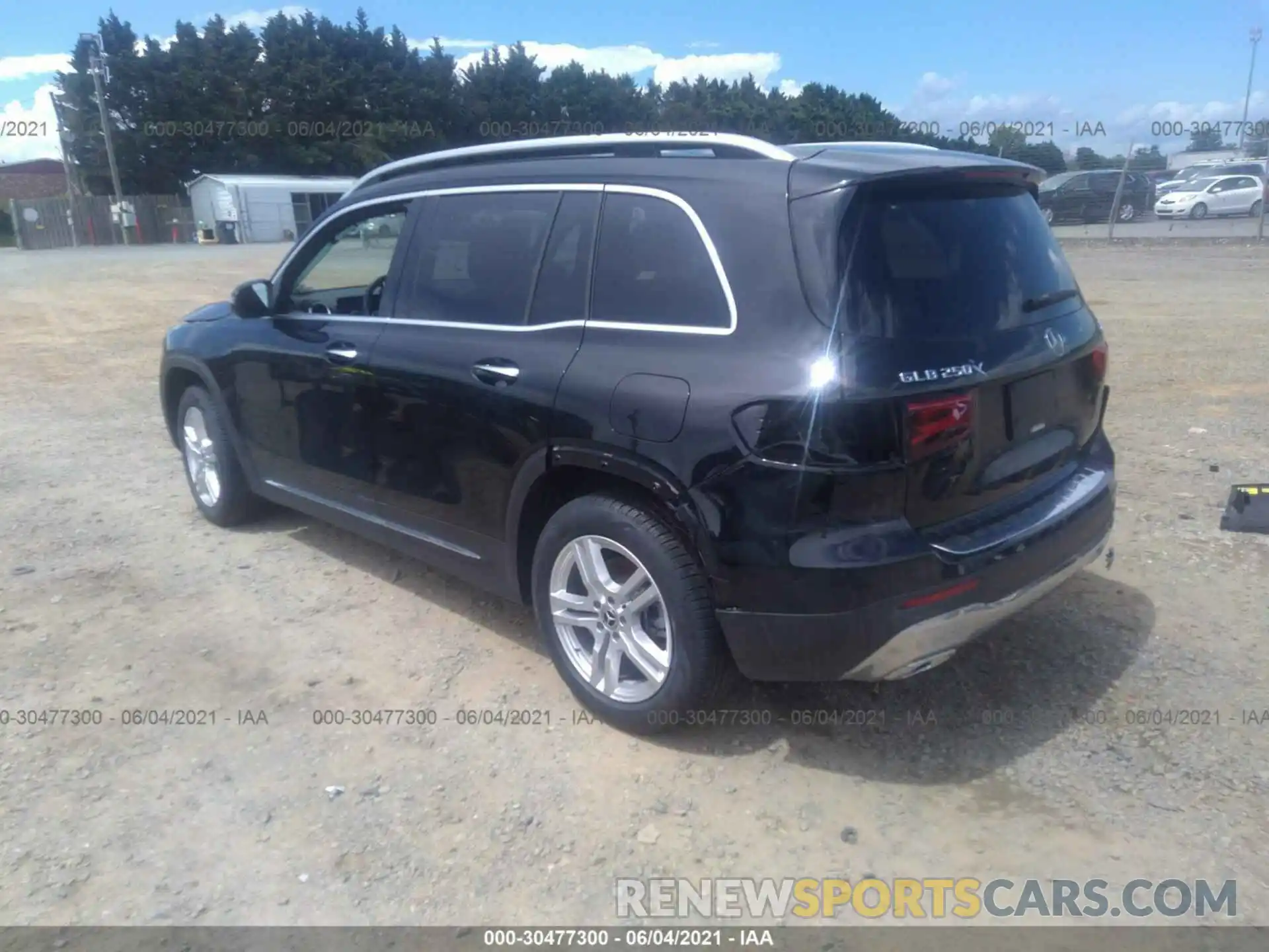 3 Photograph of a damaged car W1N4M4HB9MW095639 MERCEDES-BENZ GLB 2021