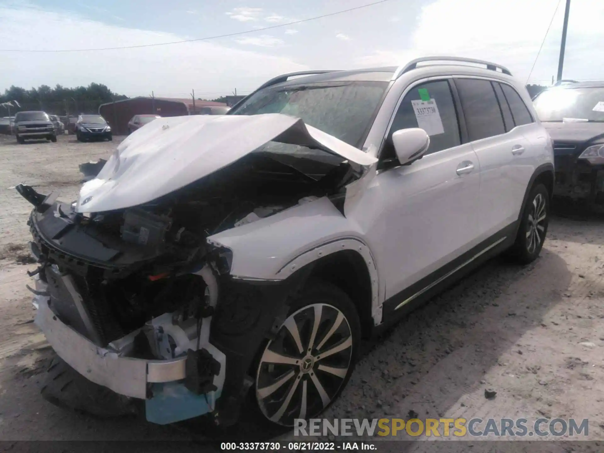 2 Photograph of a damaged car W1N4M4GB8NW169605 MERCEDES-BENZ GLB 2022