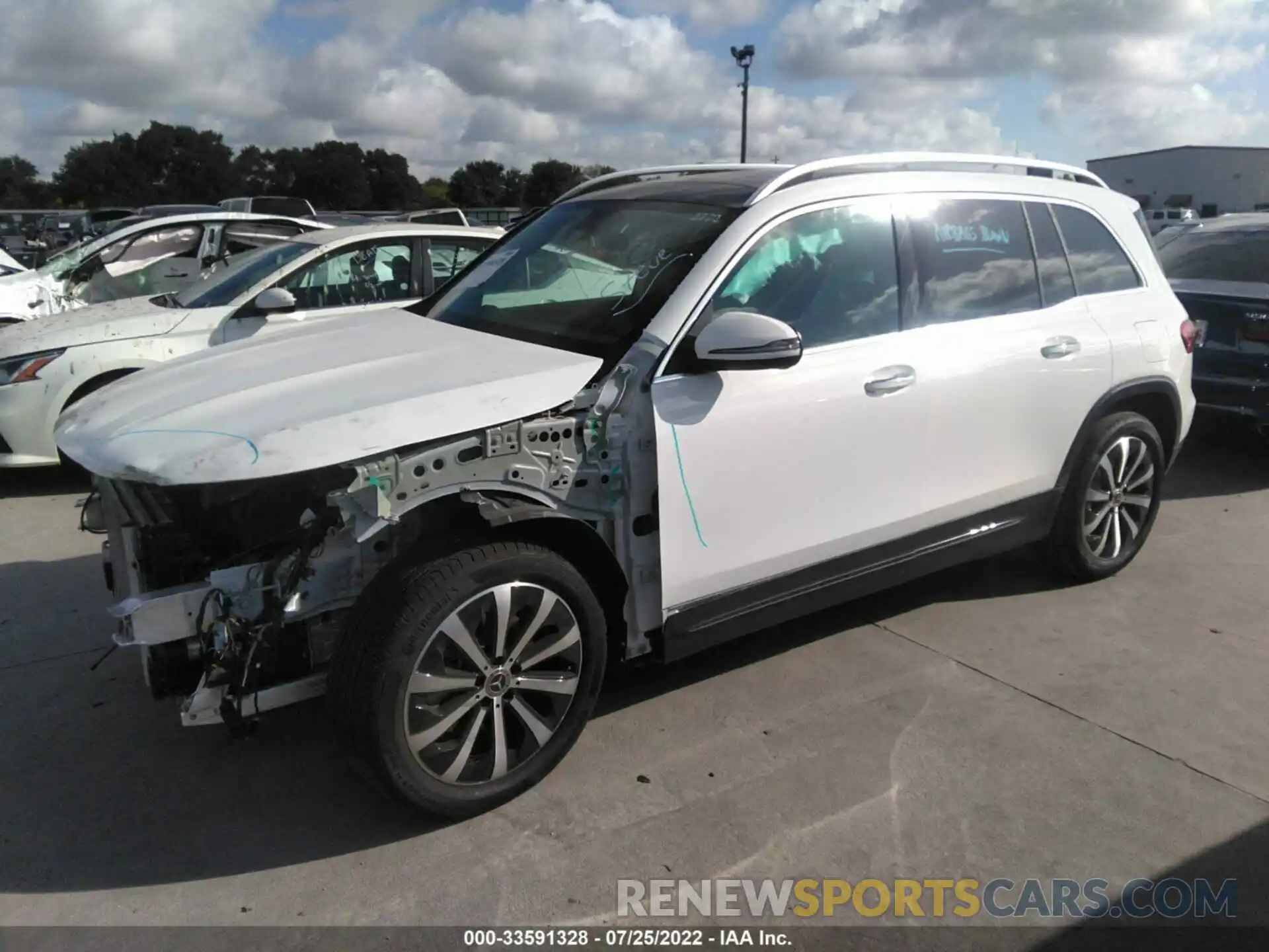 2 Photograph of a damaged car W1N4M4GBXNW189290 MERCEDES-BENZ GLB 2022