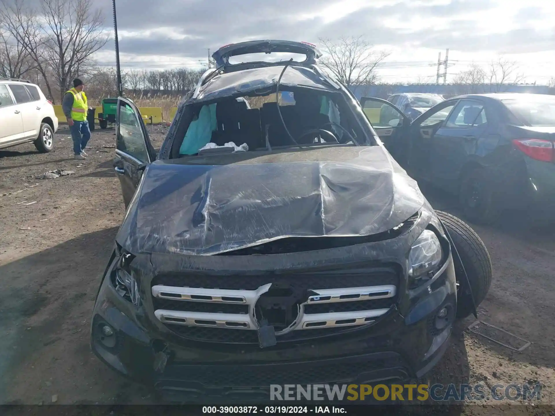 12 Photograph of a damaged car W1N4M4HB5NW185209 MERCEDES-BENZ GLB 2022