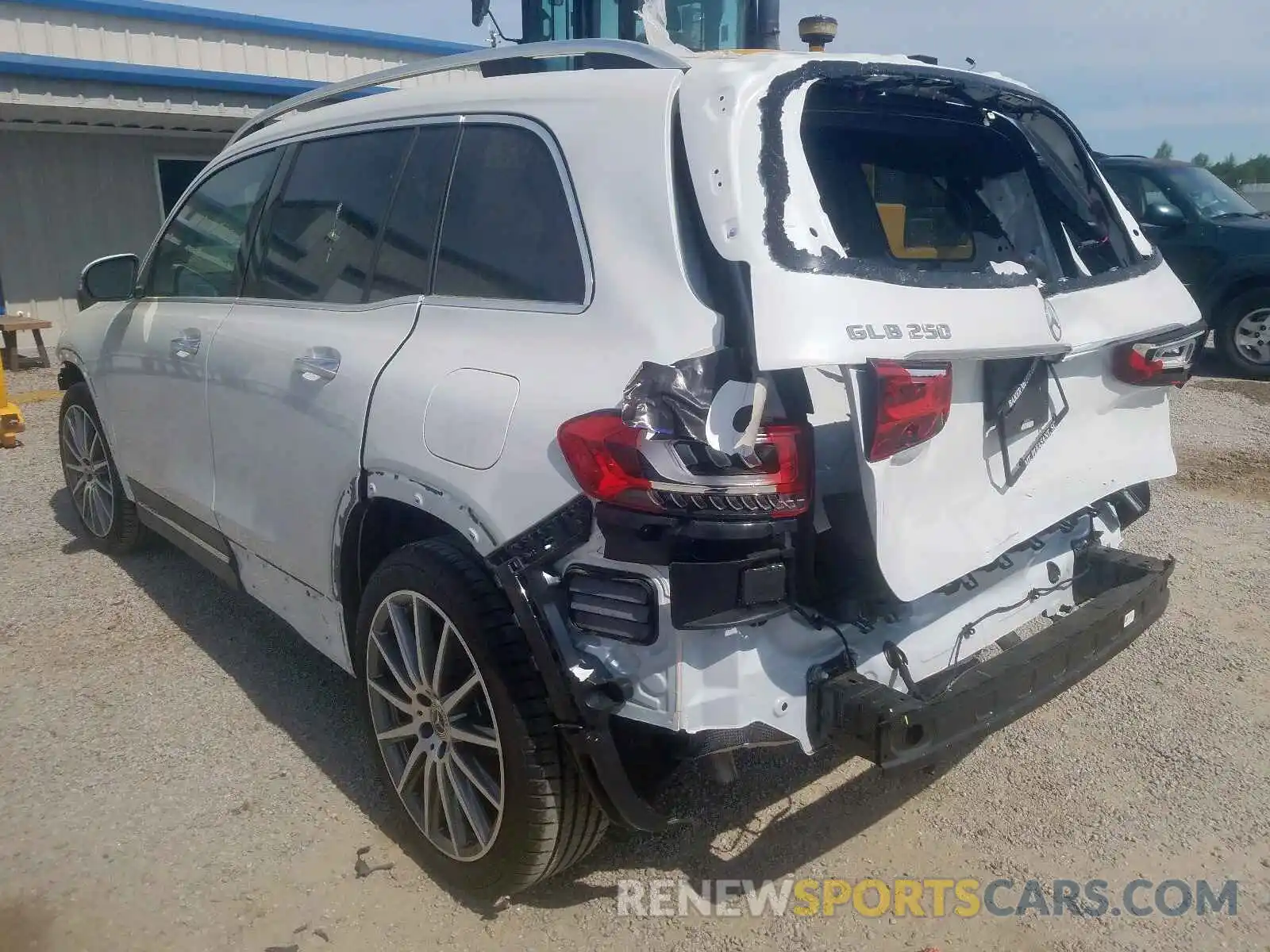 3 Фотография поврежденного автомобиля W1N4M4GB7LW016131 MERCEDES-BENZ GLB 250 2020
