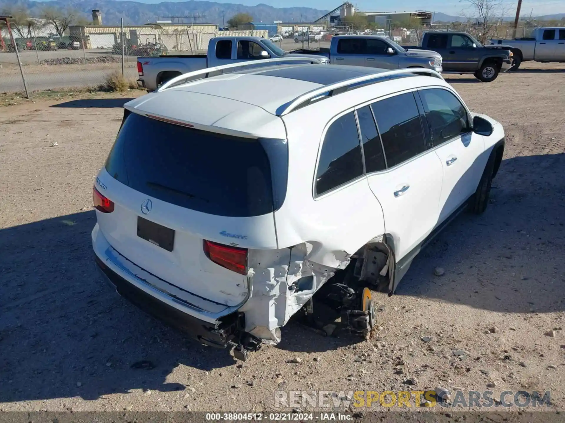 4 Photograph of a damaged car W1N4M4HB6LW027118 MERCEDES-BENZ GLB 250 2020