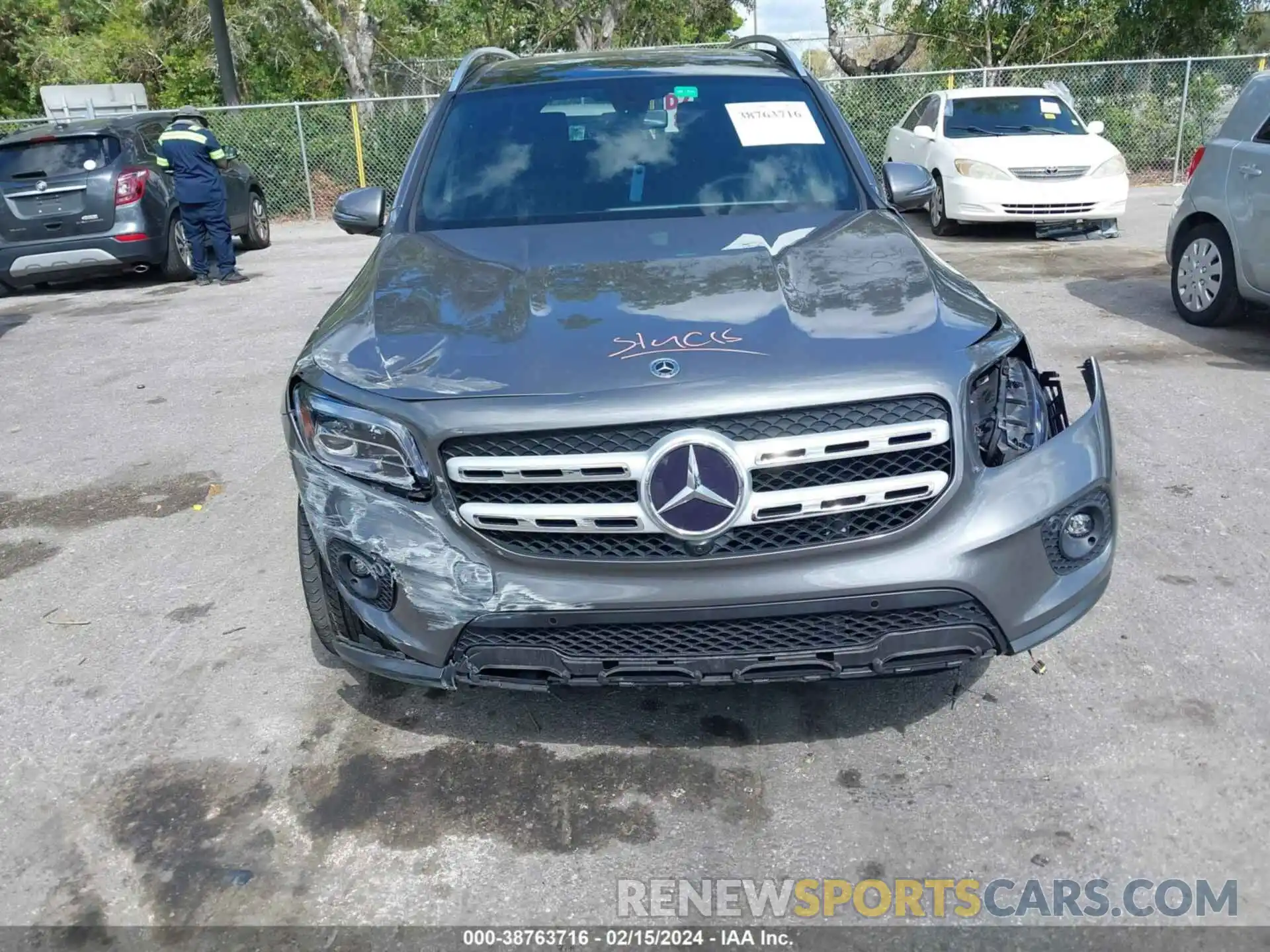 12 Photograph of a damaged car W1N4M4GB5MW125012 MERCEDES-BENZ GLB 250 2021