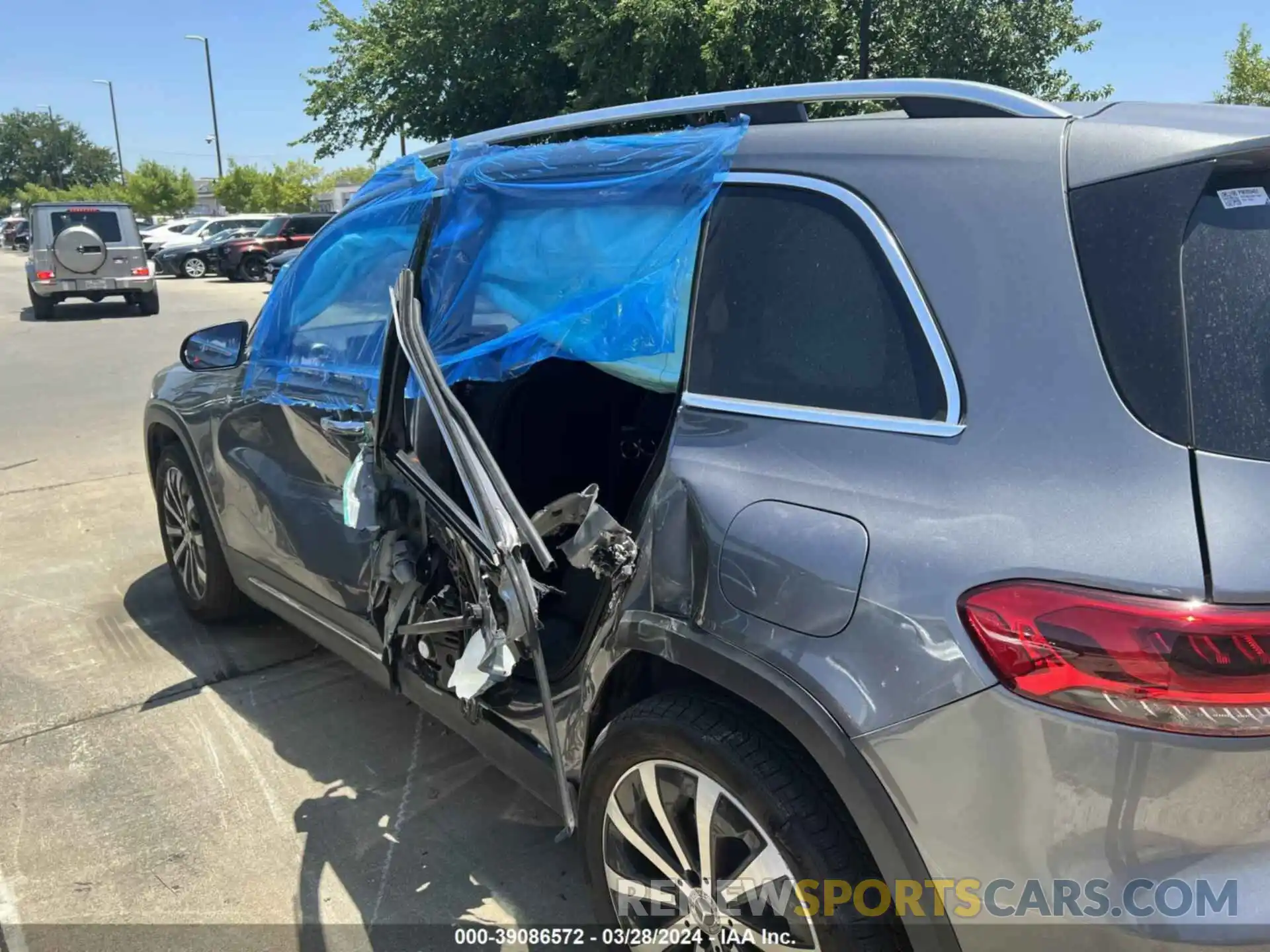 3 Photograph of a damaged car W1N4M4GB2PW285451 MERCEDES-BENZ GLB 250 2023