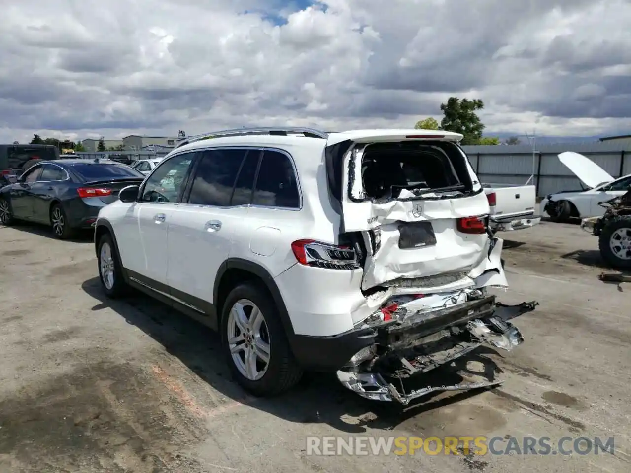 3 Photograph of a damaged car W1N4M4GB3LW033623 MERCEDES-BENZ GLB-CLASS 2020