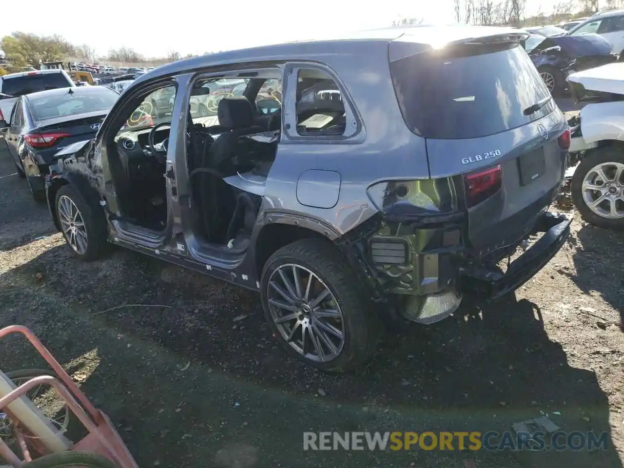 9 Photograph of a damaged car W1N4M4GB6LW014757 MERCEDES-BENZ GLB-CLASS 2020